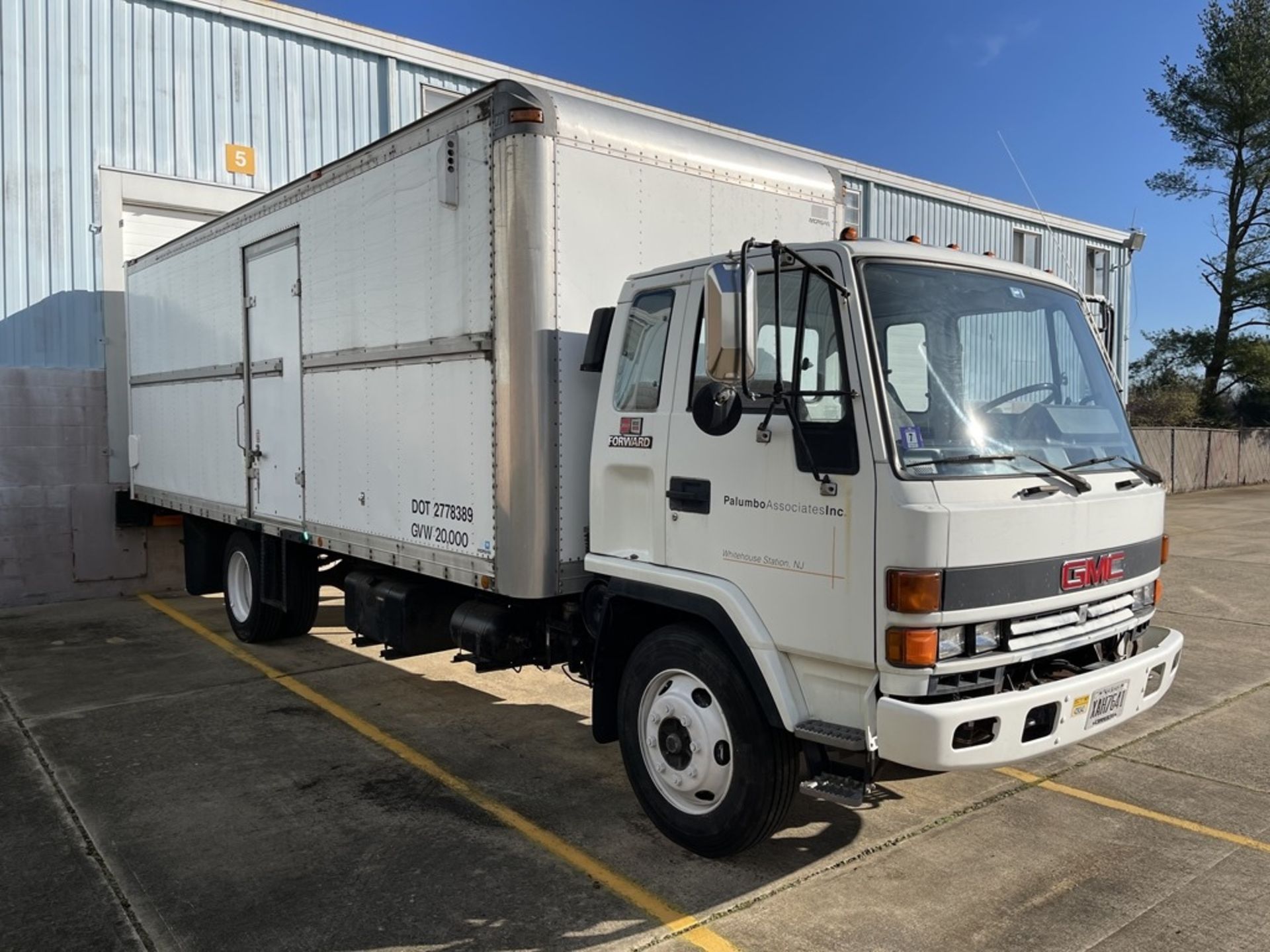 1993 Gmc 6000 Series, Diesel 22' Box Truck - Image 3 of 19