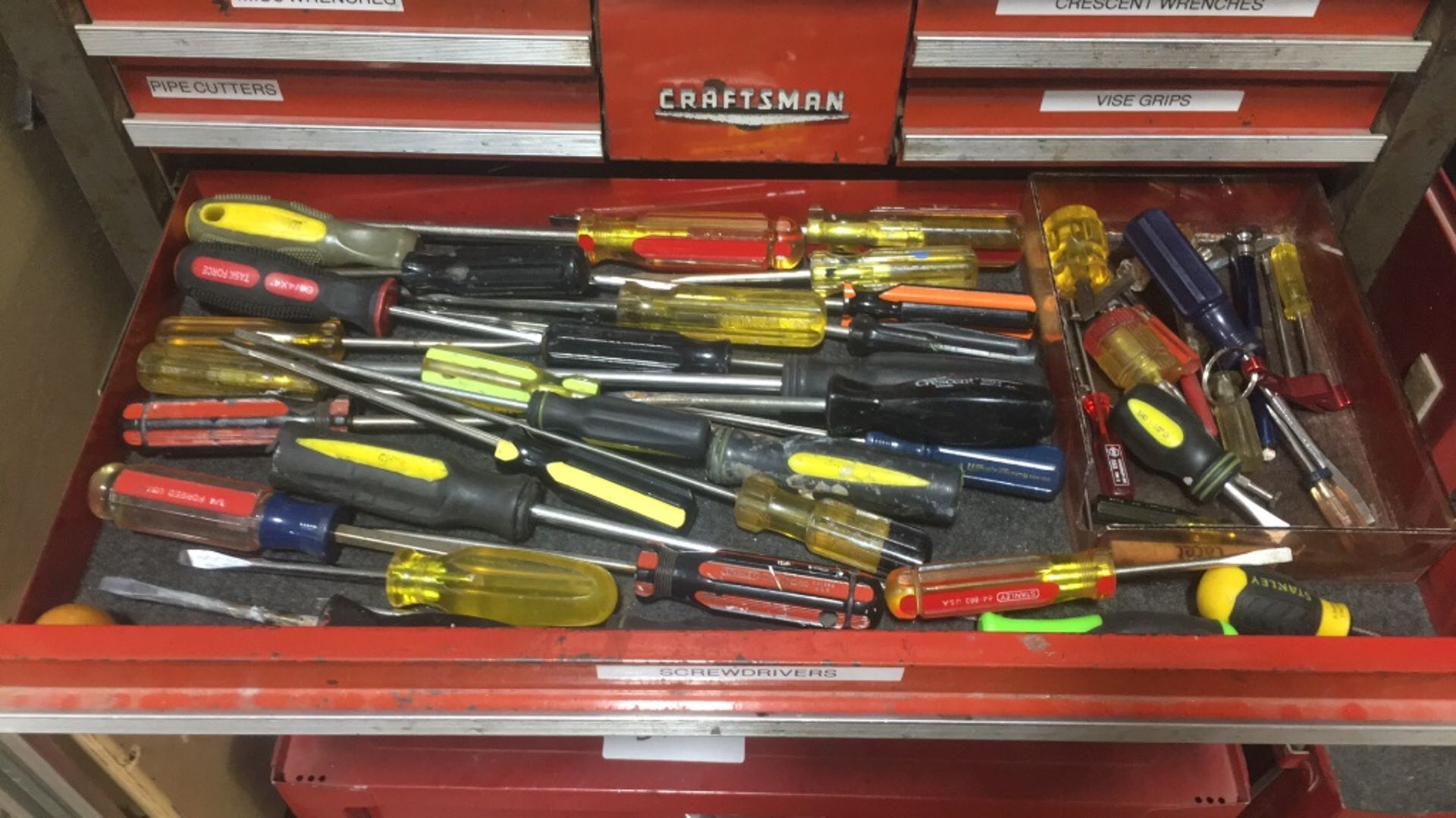 {each} Crafstman Tool Cabinet with Waterloo - Image 6 of 16