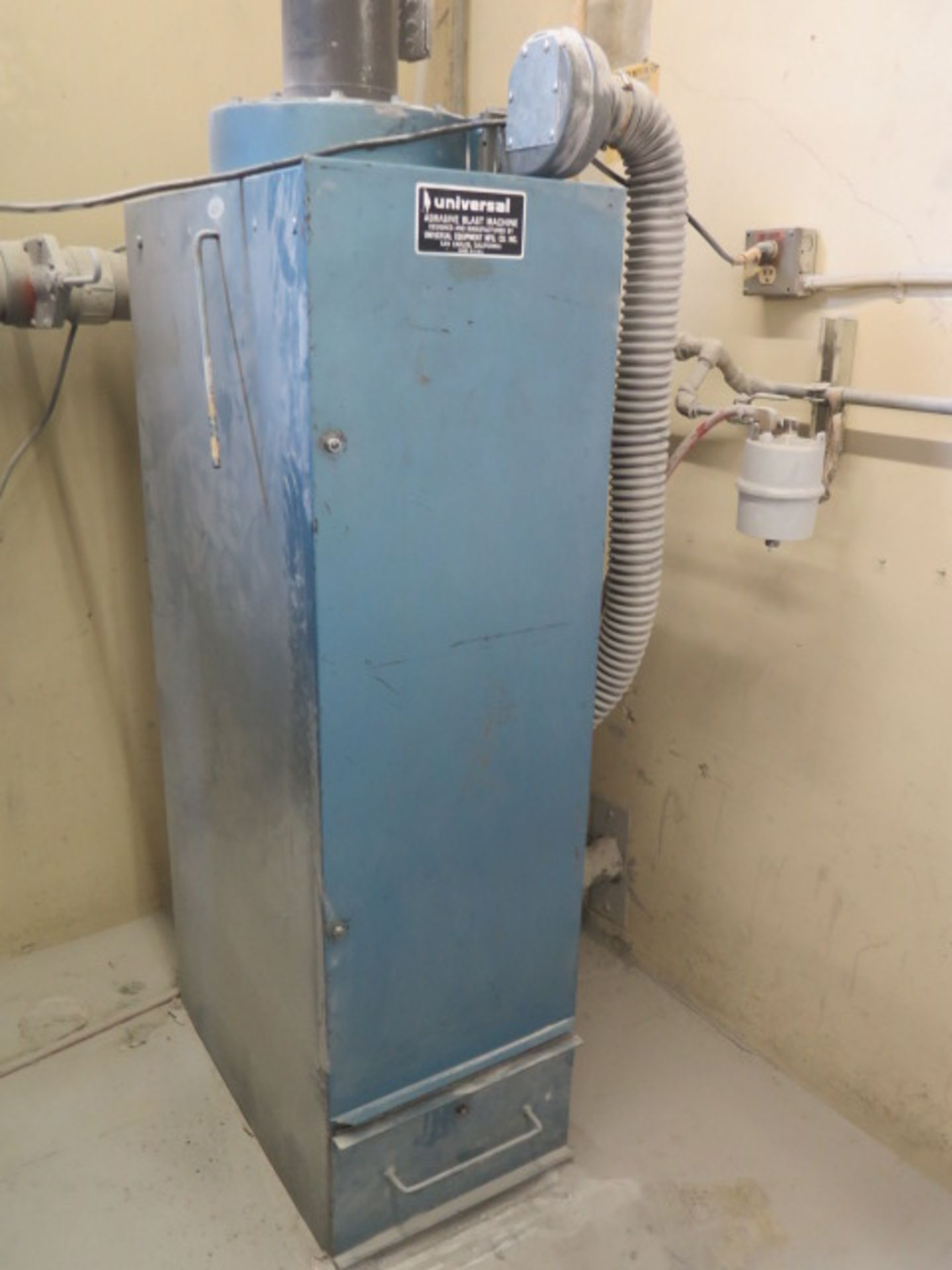 Universal Dry Blast Cabinet w/ Dust Collector - Image 4 of 4