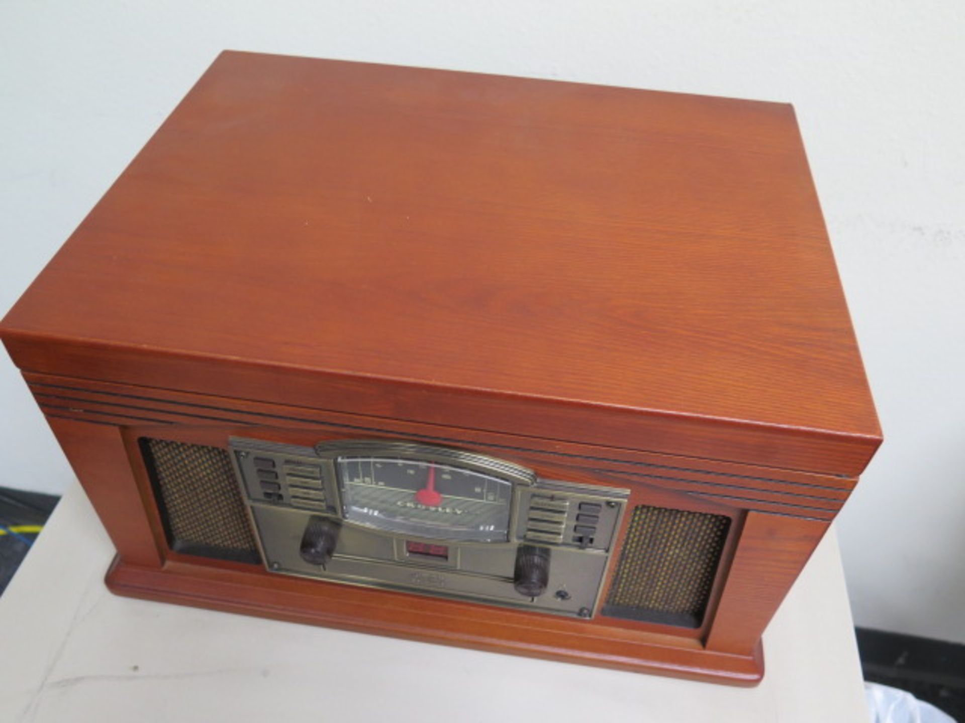 Crosley Radio/Record Player - Image 3 of 7