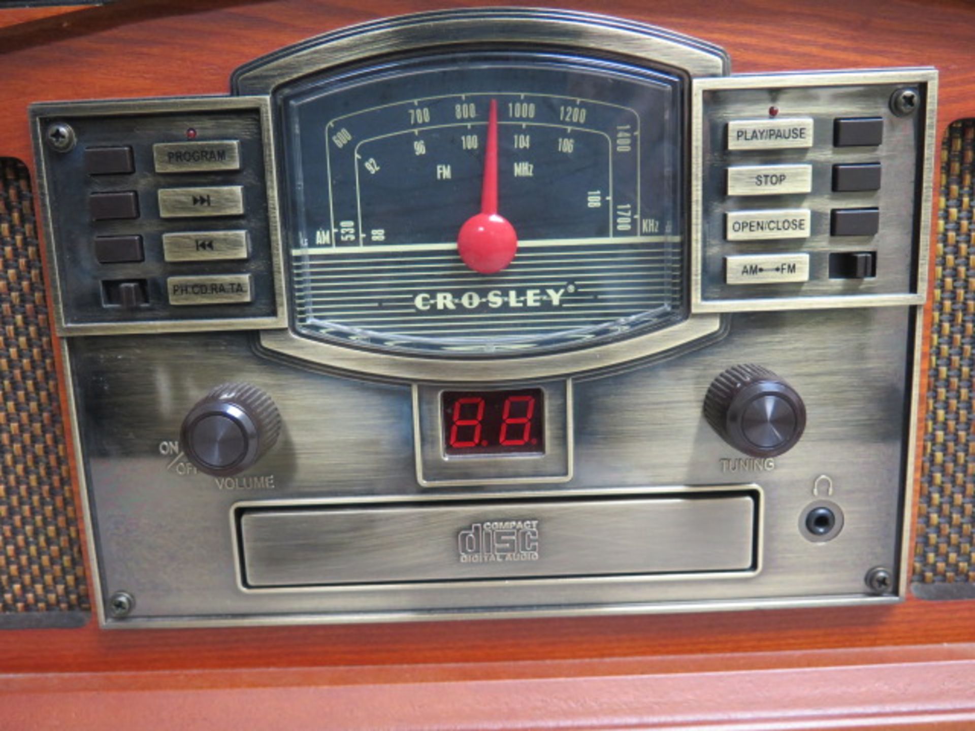 Crosley Radio/Record Player - Image 6 of 7