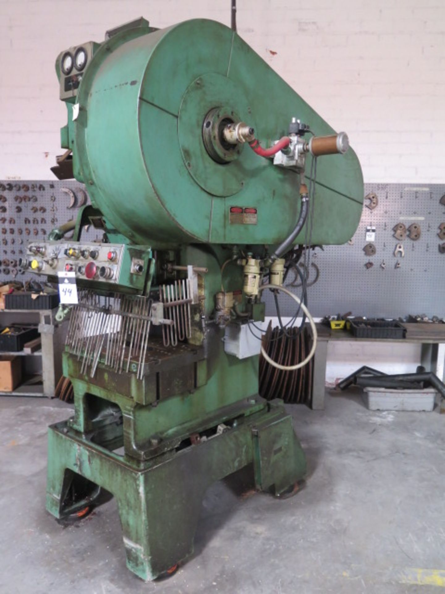 Minster B1-32 32 Ton Cap Fixed Base Stamping Press s/n B1-32-22540 w/ 250-500 Strokes/Min, 1.5” - Image 2 of 12