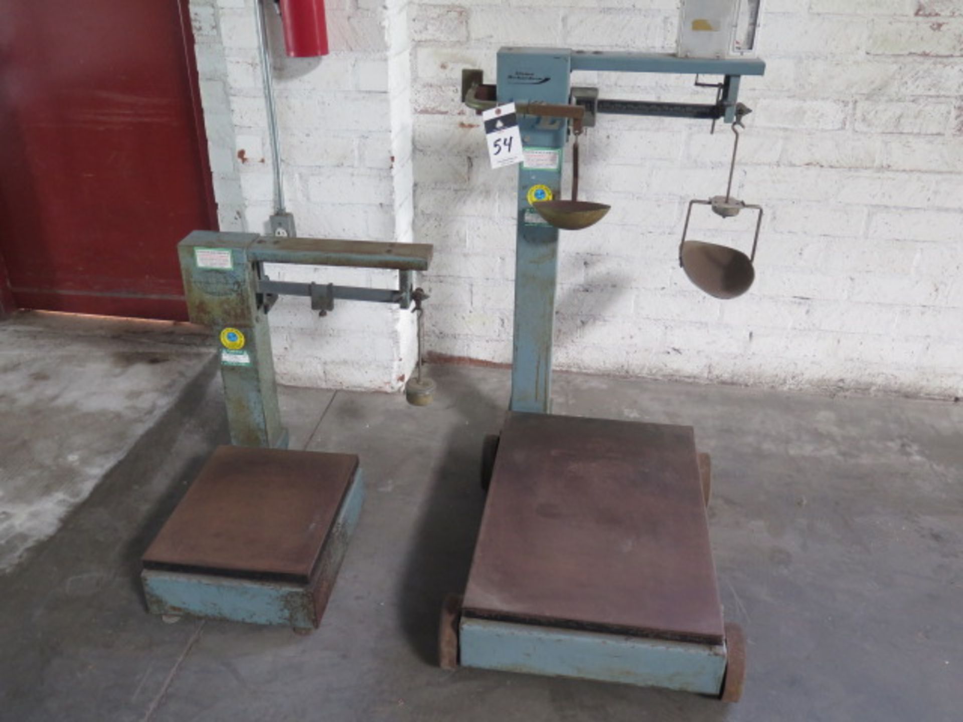 Howe 800 Lb Cap Shipping Scale and Howe 250 Lb Cap Shipping Scale