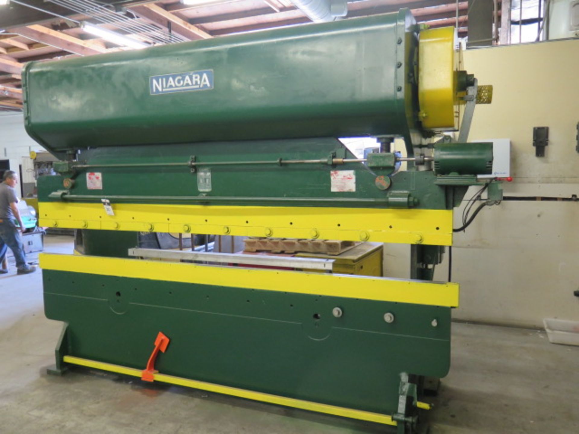 Niagara 50-8-10 50 Ton x 10’ Press Brake s/n 30047 w/ 125” Bed Length, 3” Stroke, 4” Ram Adj., 8 1/ - Image 2 of 9