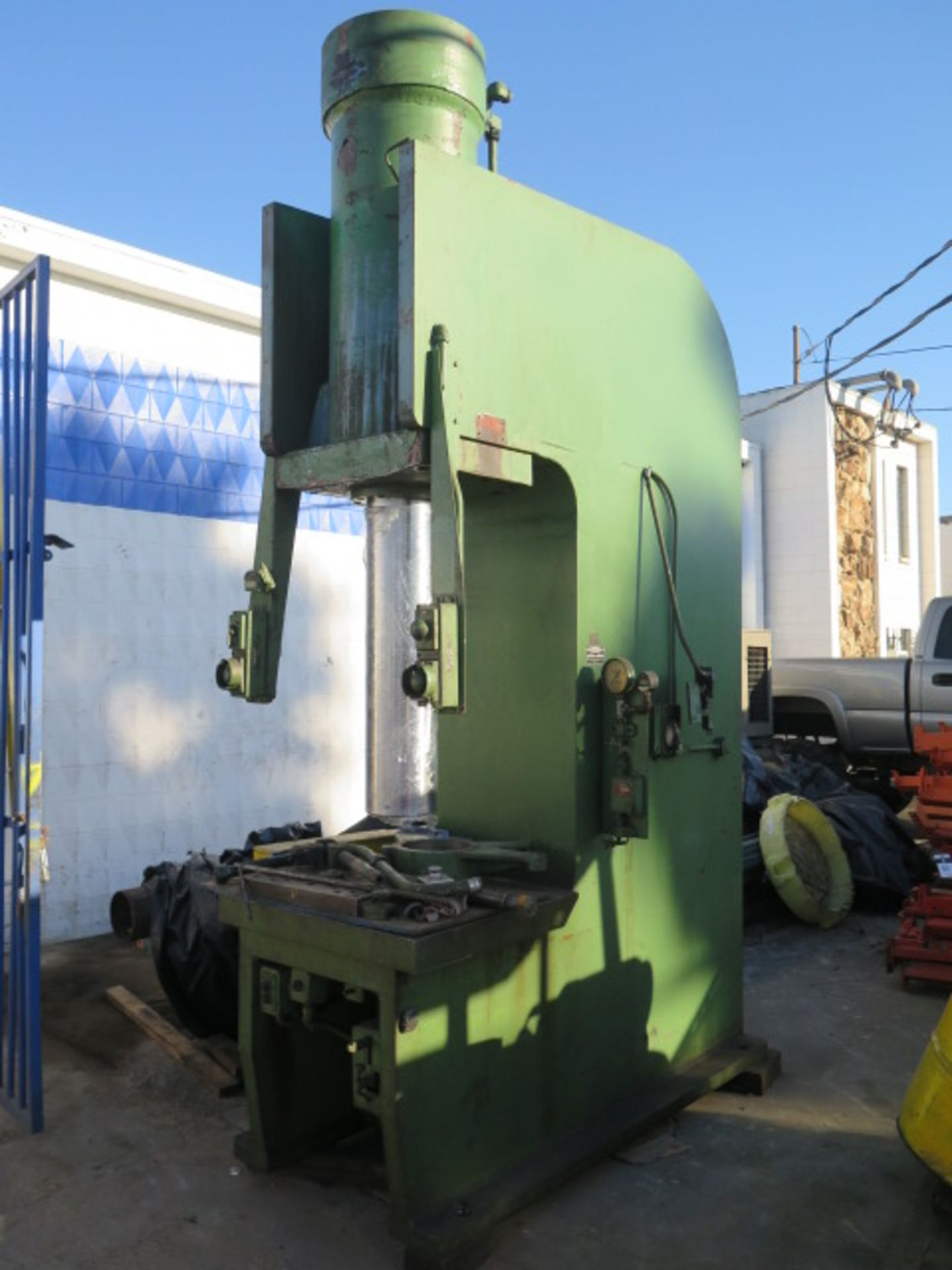 Hannifin “Modified 150 Ton F-1500-A” 150 Ton Hydraulic Press s/n C-59945 w/ New 9” Hydraulic