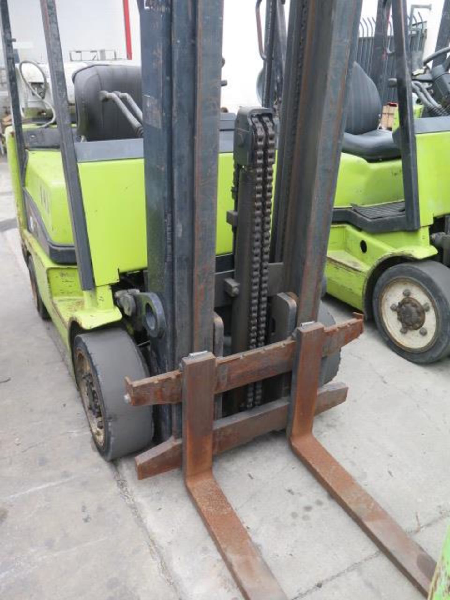 Clark CGC25 5000 Lb Cap LPG Forklift s/n C365L-0087-9480FB w/ 3-Stage Mast, 189” Lift Height, - Image 5 of 11