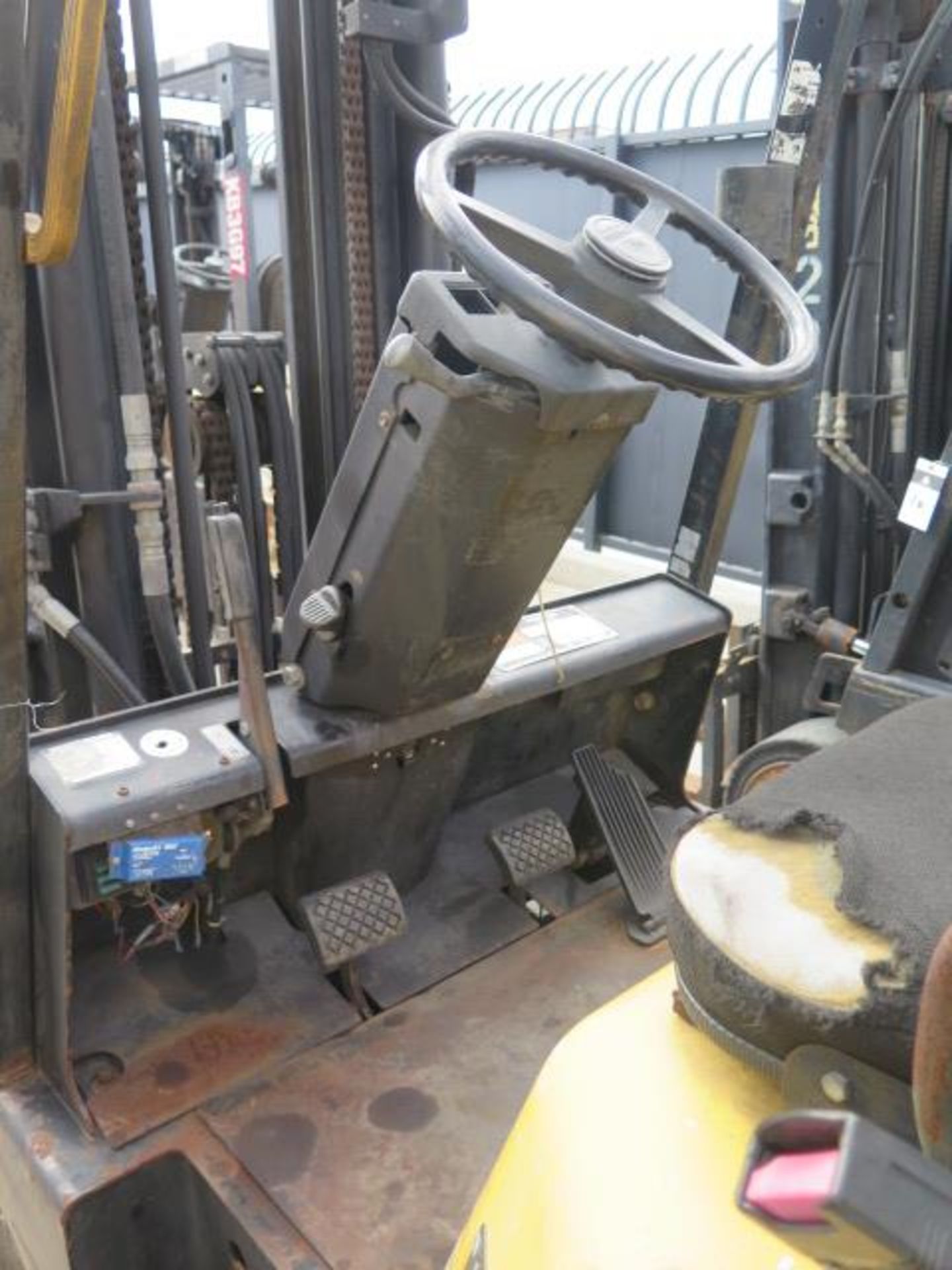 Daewoo GC25E-3 5000 Lb Cap LPG Forklift s/n CV-00222 w/ 3-Stage Mast, 186" Lift Height, Cushion - Image 7 of 10