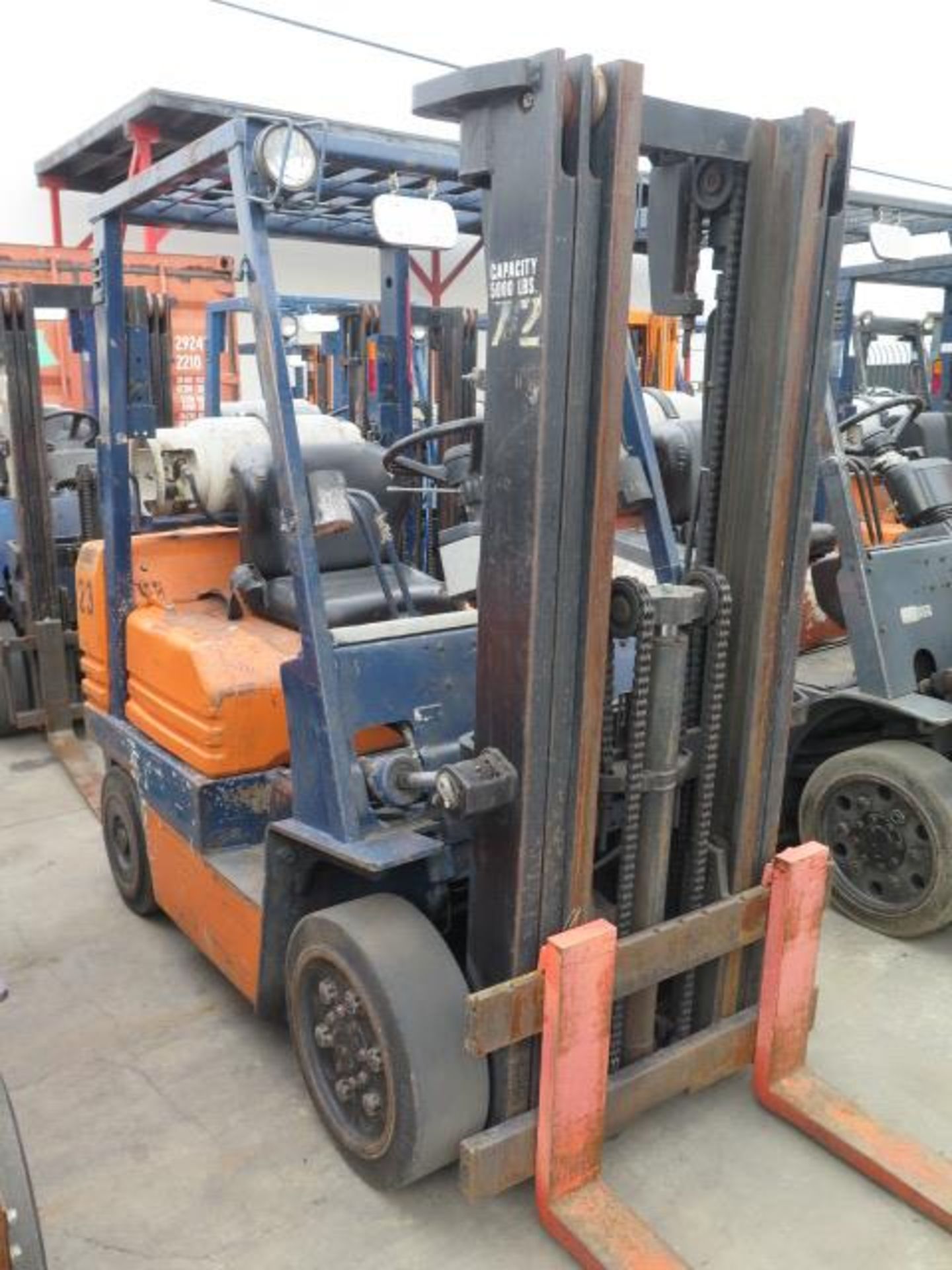 Toyota 5FGCU25 5000 Lb Cap LPG Forklift s/n 84799 w/ 3-Stage Mast, 189" Lift Height, Cushion - Image 2 of 11