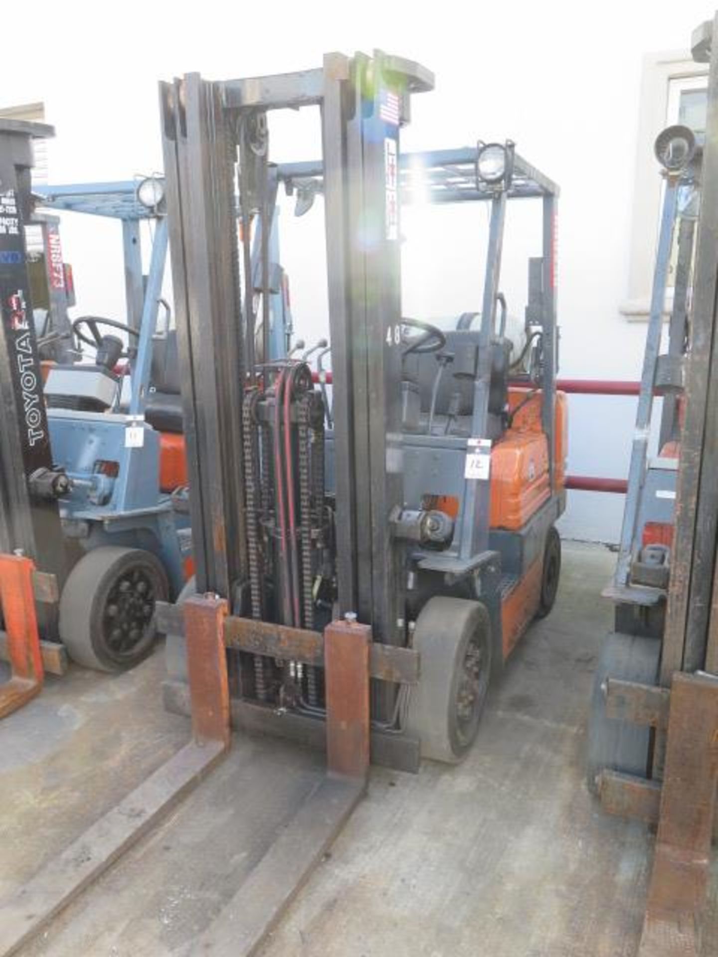 Toyota 5FGC25 5000 Lb Cap LPG Forklift s/n 5FGCU25-84457 w/ 3-Stage Mast, 185" Lift Height,