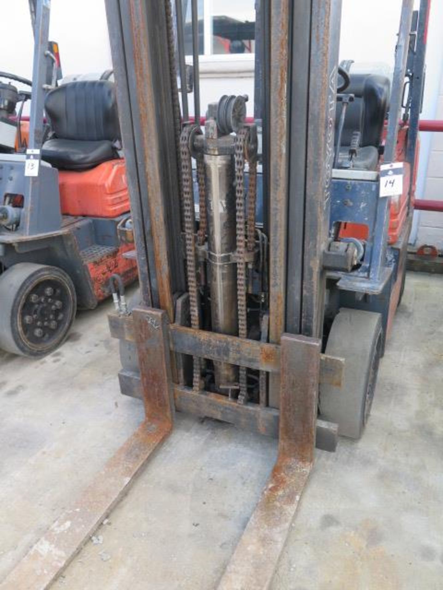 Toyota 5FGC25 5000 Lb Cap LPG Forklift s/n 84755 w/ 3-Stage Mast, 185" Lift Height, Cushion Tires, - Image 5 of 10