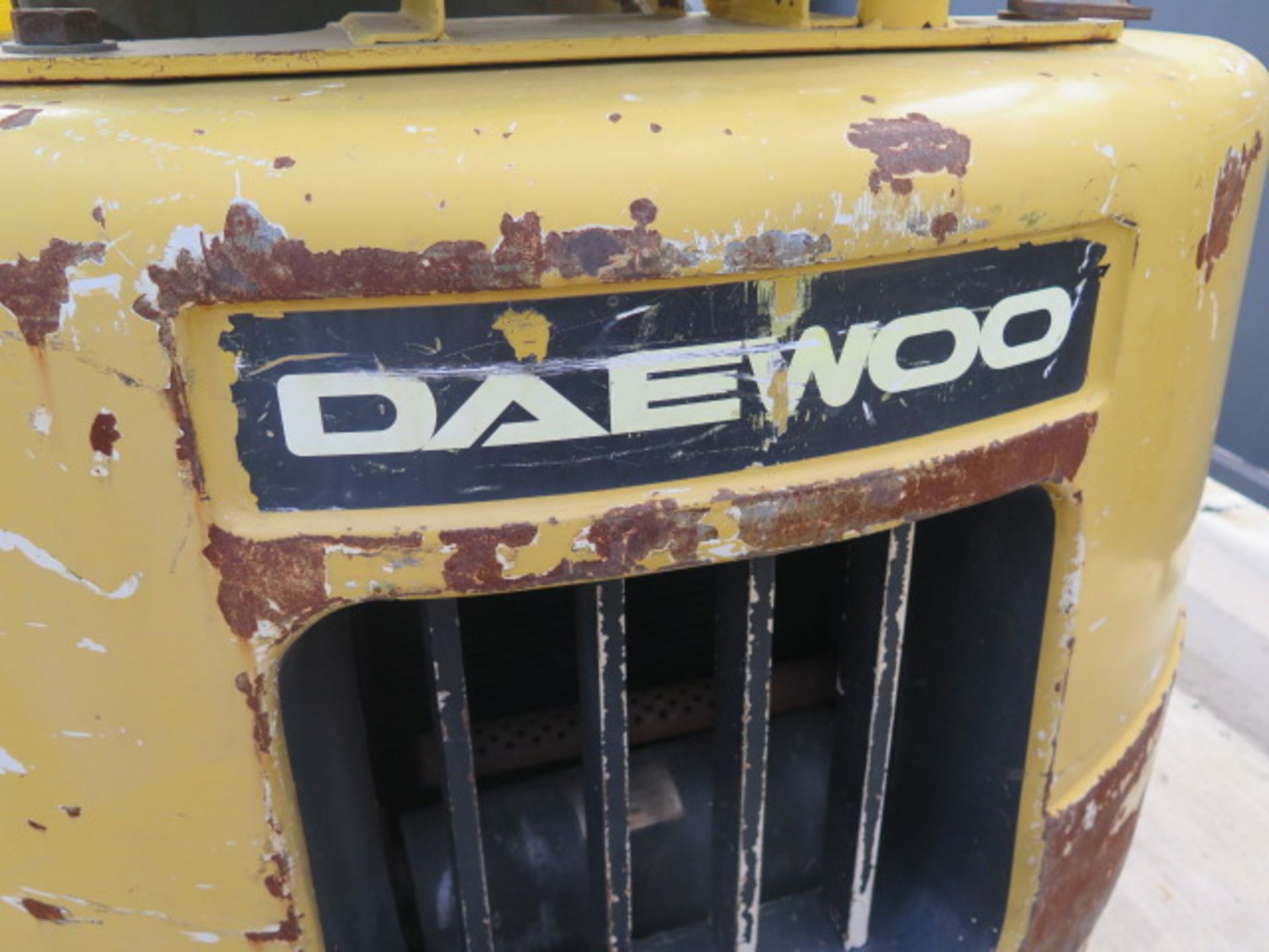 Daewoo GC25E-3 5000 Lb Cap LPG Forklift s/n CV-00823 w/ 3-Stage Mast, 186" Lift Height, Cushion - Image 4 of 10