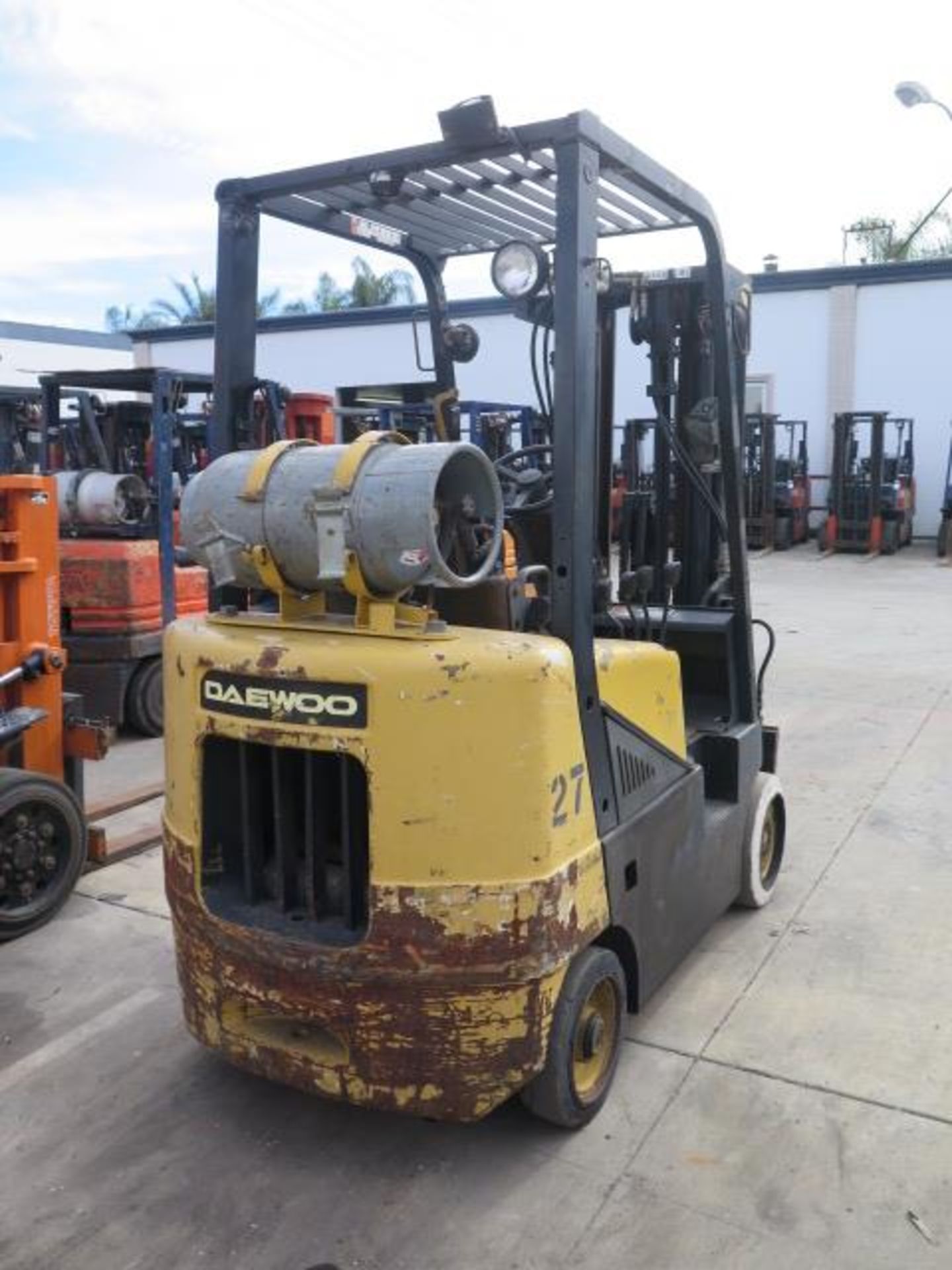 Daewoo GC25E-3 5000 Lb Cap LPG Forklift s/n CV-00849 w/ 3-Stage Mast, 186" Lift Height, Cushion - Image 3 of 10