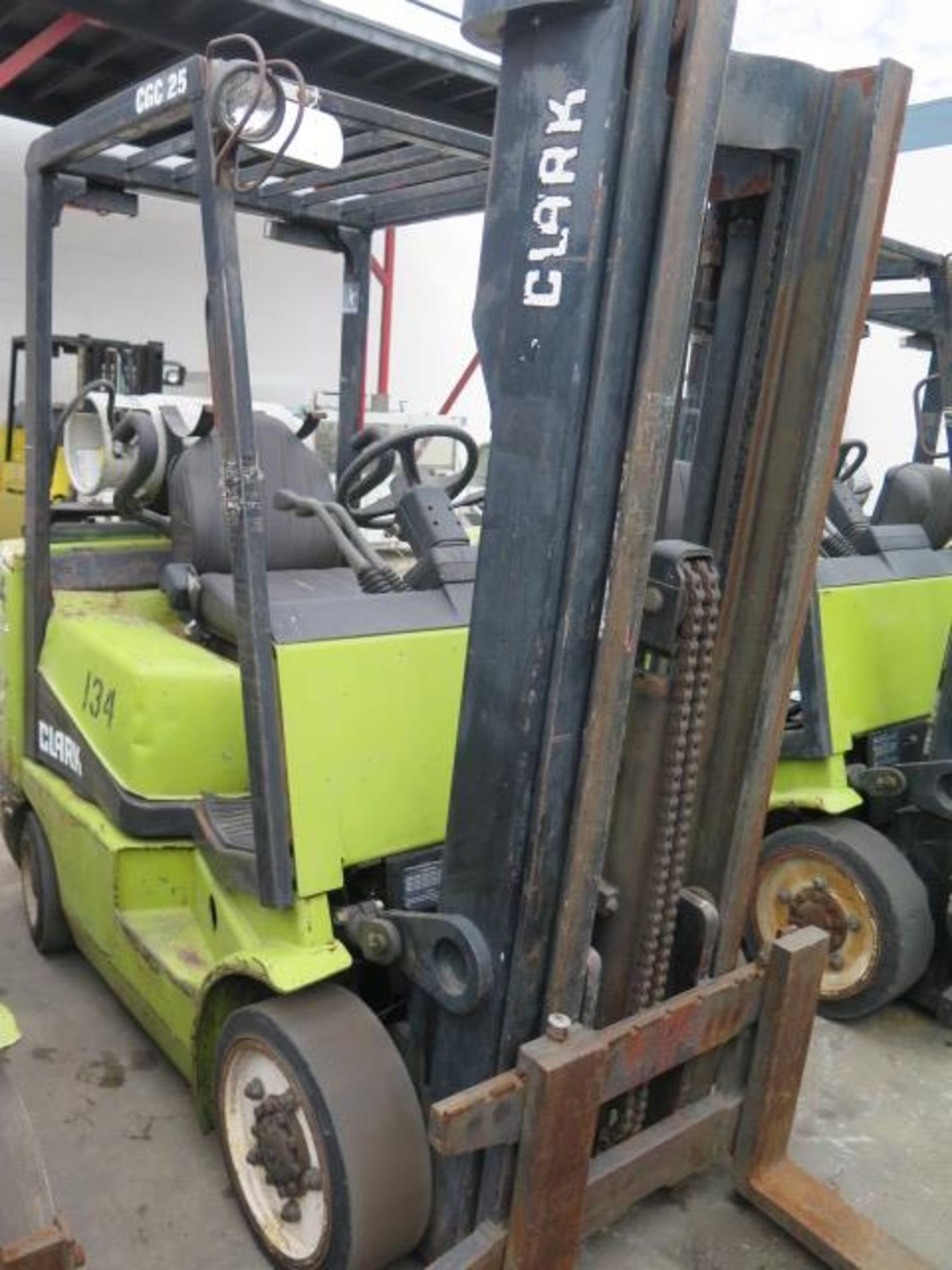 Clark CGC25 5000 Lb Cap LPG Forklift s/n C365L-0176-9475 w/ 3-Stage Mast, 189” Lift Height, - Image 2 of 12