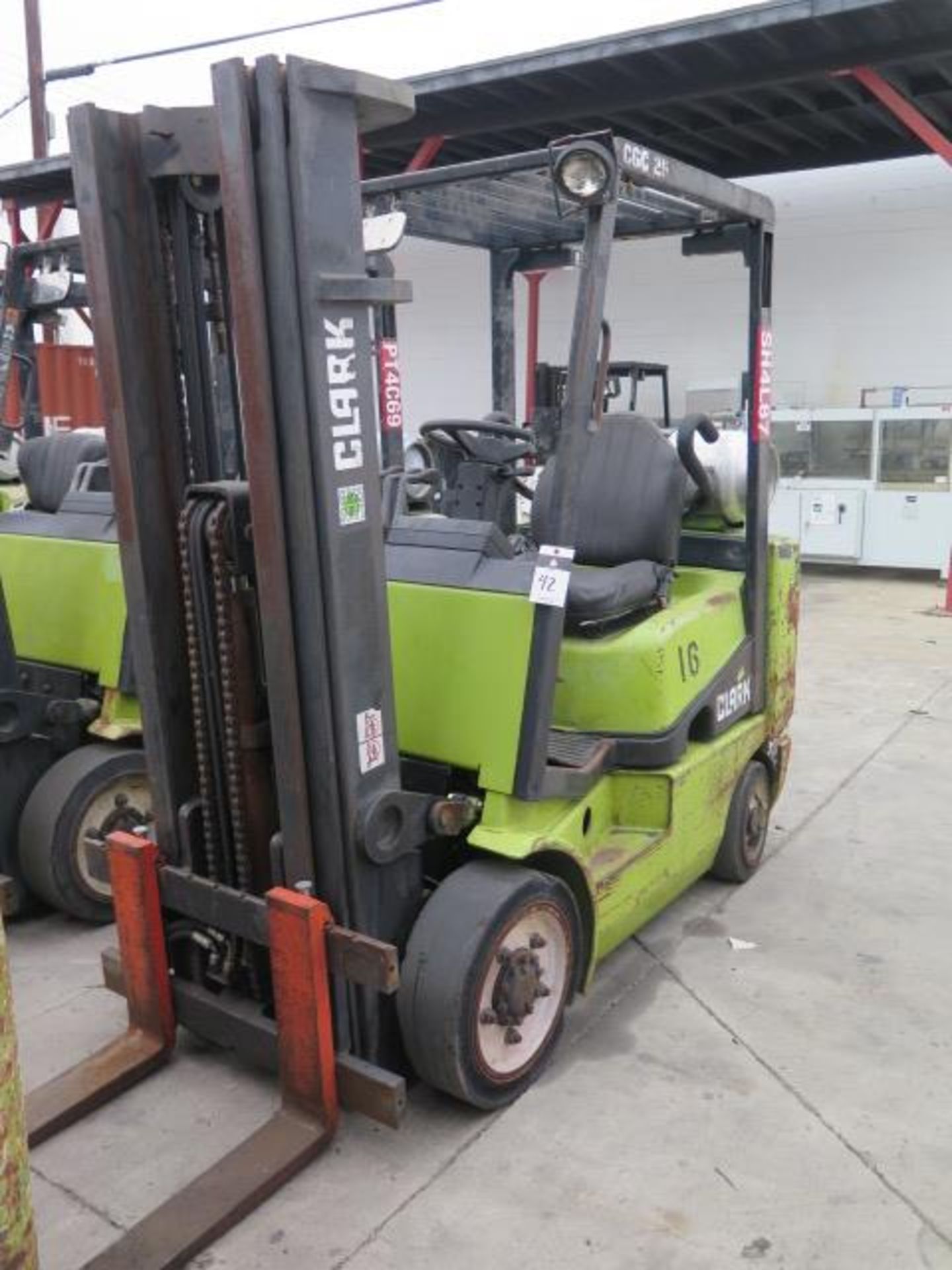 Clark CGC25 5000 Lb Cap LPG Forklift s/n C365L-0065-9524FB w/ 3-Stage Mast, 189” Lift Height,