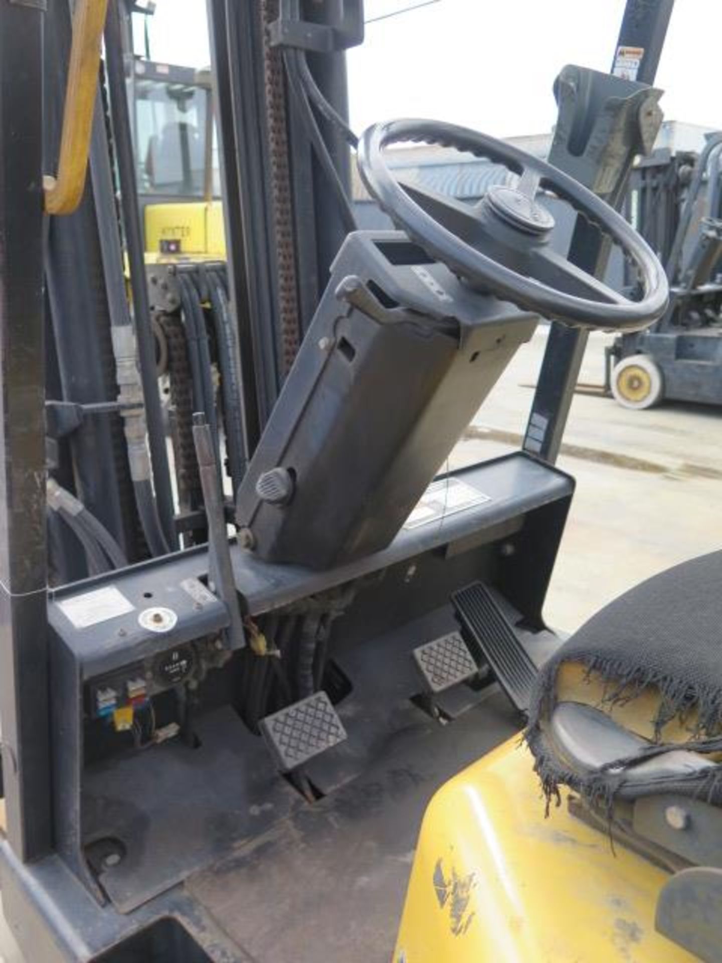 Daewoo GC25E-3 5000 Lb Cap LPG Forklift s/n CV-00849 w/ 3-Stage Mast, 186" Lift Height, Cushion - Image 8 of 10