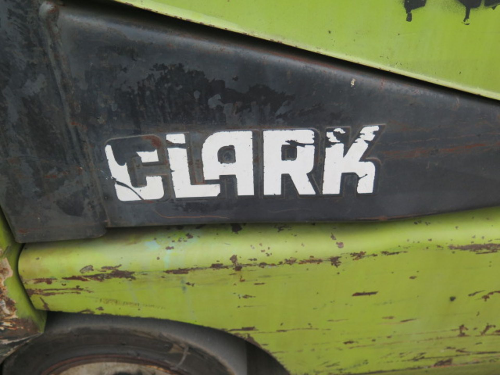 Clark CGC25 5000 Lb Cap LPG Forklift s/n C365L-0250-9497FB w/ 3-Stage Mast, 189” Lift Height, - Image 4 of 11