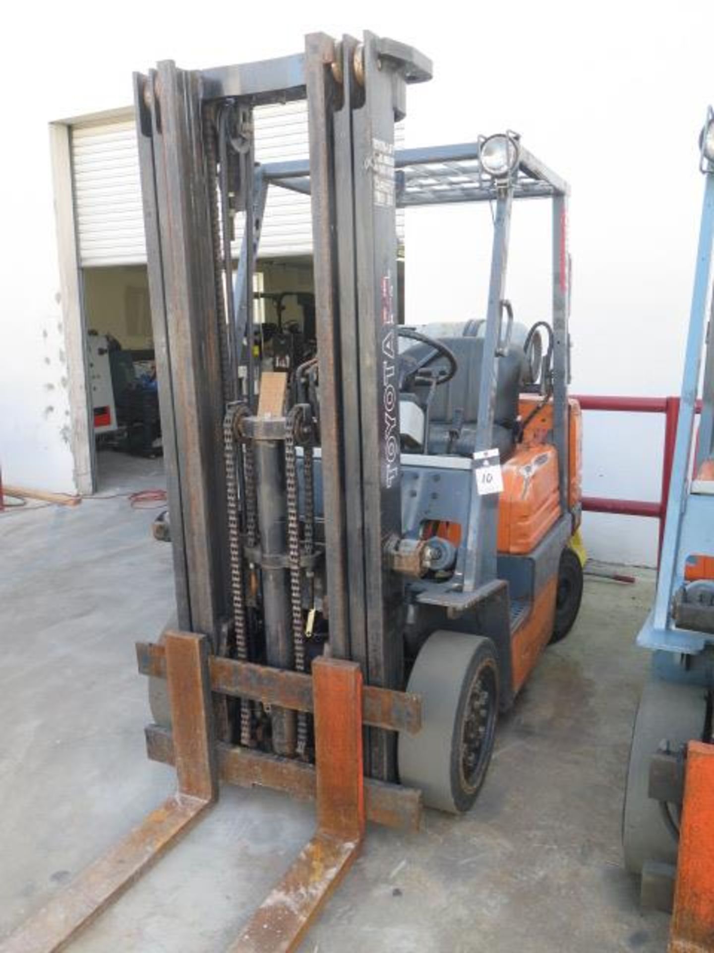 Touota 5FGC25 5000 Lb Cap LPG Forklift s/n 84155 w/ 3-Stage Mast, 185" Lift Height, Cushion Tires,