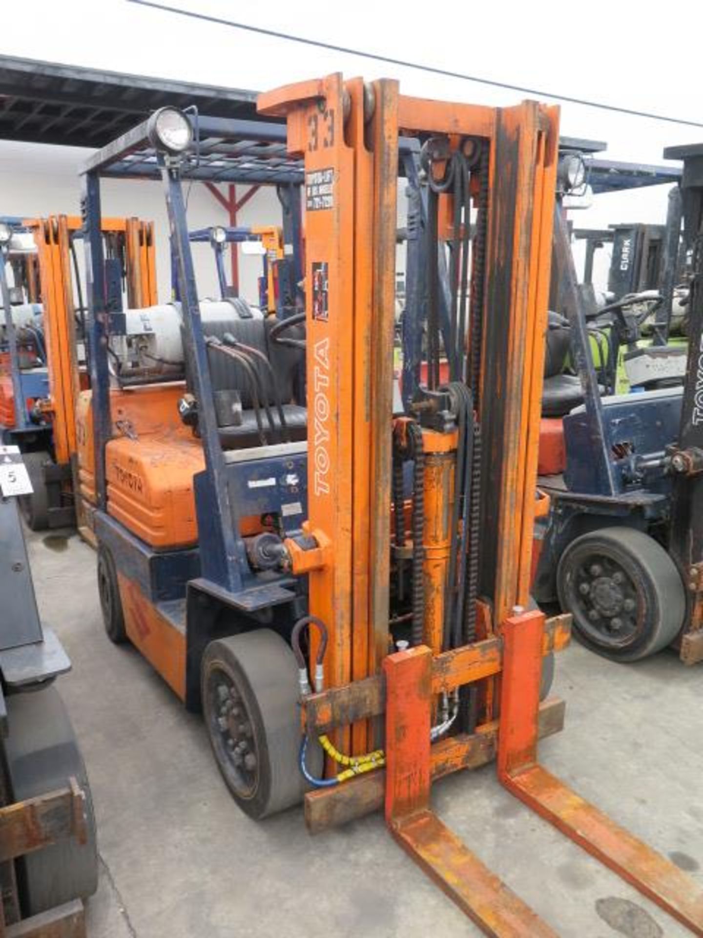 Toyota 5FGC25 5000 Lb Cap LPG Forklift s/n 78150 w/ 3-Stage Mast, 185" Lift Height, Cushion Tires - Image 2 of 11