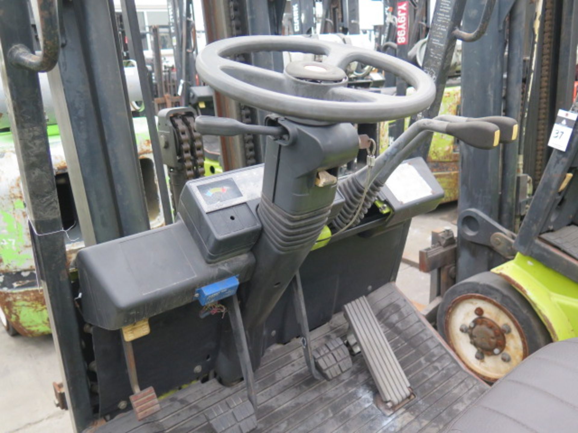 Clark CGC25 5000 Lb Cap LPG Forklift s/n C365L-0087-9480FB w/ 3-Stage Mast, 189” Lift Height, - Image 8 of 11