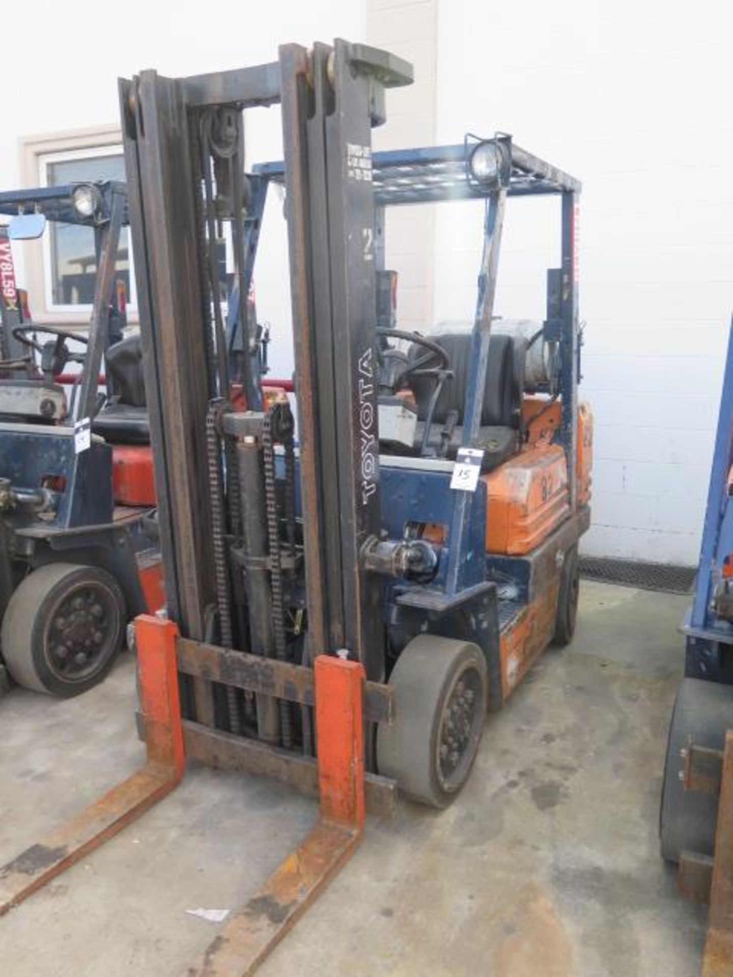 Toyota 5FGC25 5000 Lb Cap LPG Forklift s/n 84733 w/ 3-Stage Mast, 197" Lift Height, Cushion Tires,