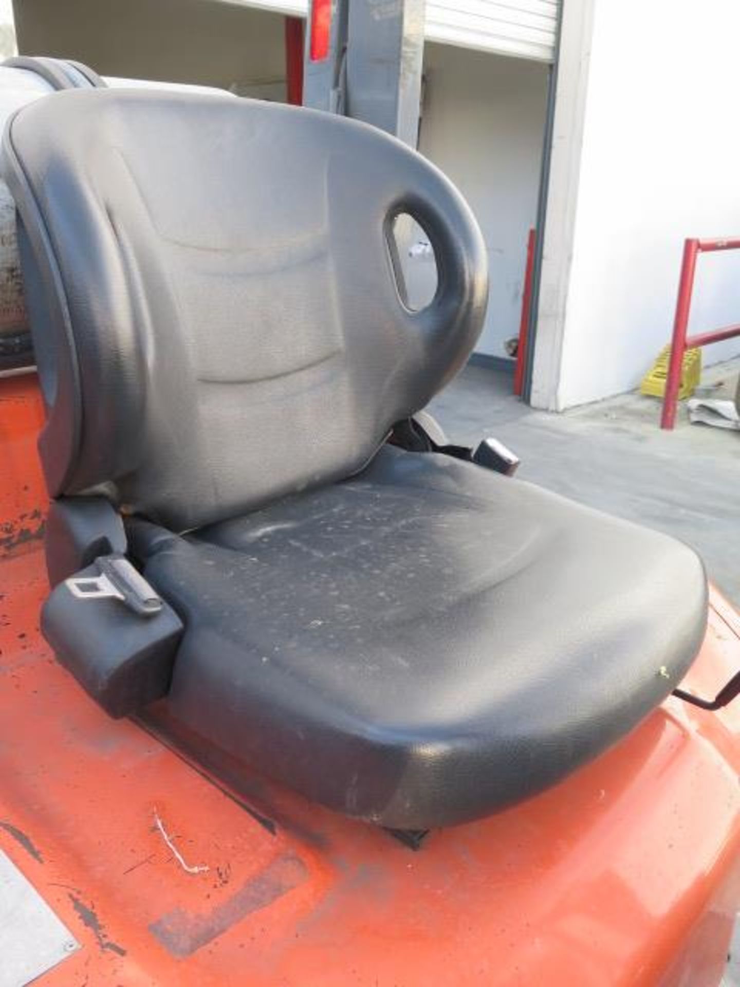 Toyota 5FGC25 5000 Lb Cap LPG Forklift s/n 5FGCU25-85254 w/ 3-Stage Mast 185" Lift Height, Cushion - Image 6 of 11