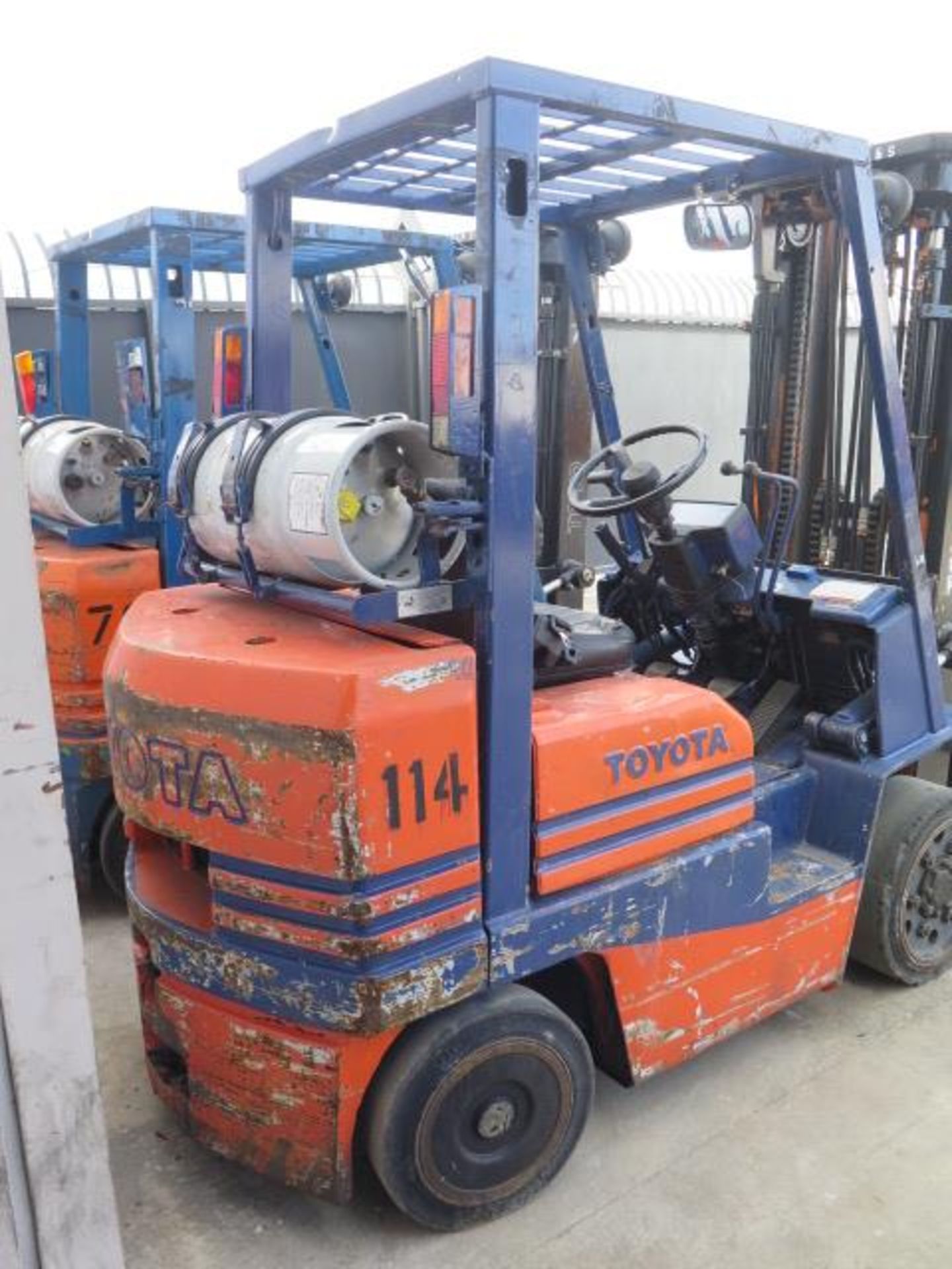 Toyota 5FGC30 6000 Lb Cap LPG Forklift s/n 10432 w/ 3-Stage Mast, 169" Lift Height, Cushion Tires, - Image 3 of 11