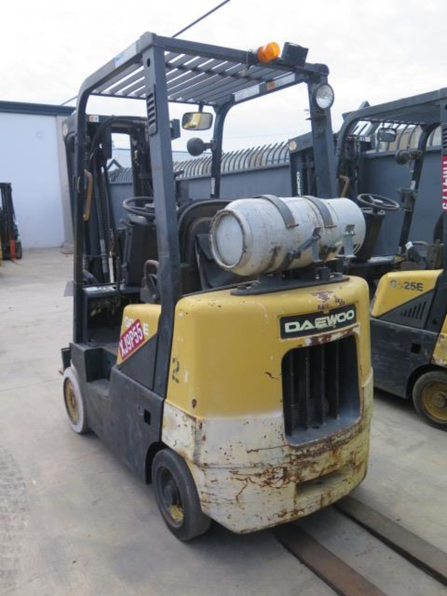 Daewoo GC25E-3 5000 Lb Cap LPG Forklift s/n CV-00847 w/ 3-Stage Mast, 186" Lift Height, Cushion - Image 3 of 10