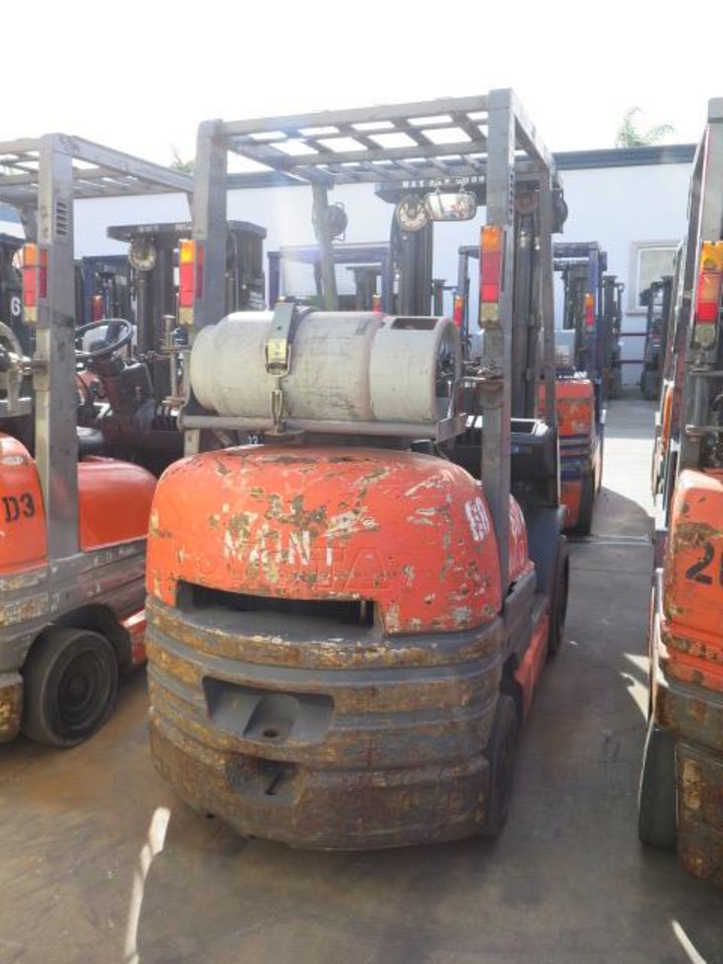 Toyota 42-6FGCU25 5000 Lb Cap LPG Forklift s/n 68195 w/ 3-Stage Mast, 189" Lift Height, Cushion - Image 3 of 11