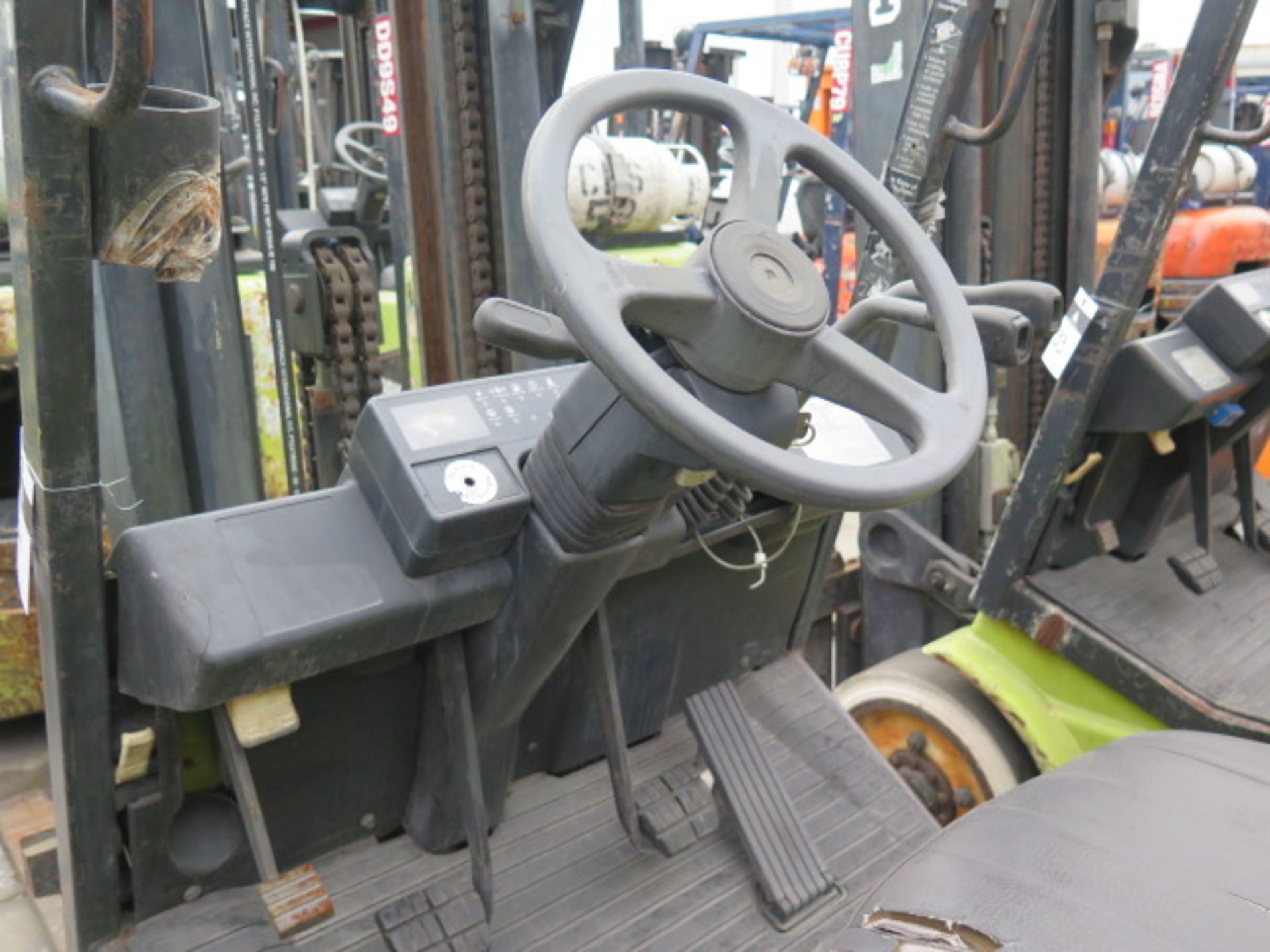 Clark CGC25 5000 Lb Cap LPG Forklift s/n C365L-0176-9475 w/ 3-Stage Mast, 189” Lift Height, - Image 8 of 12