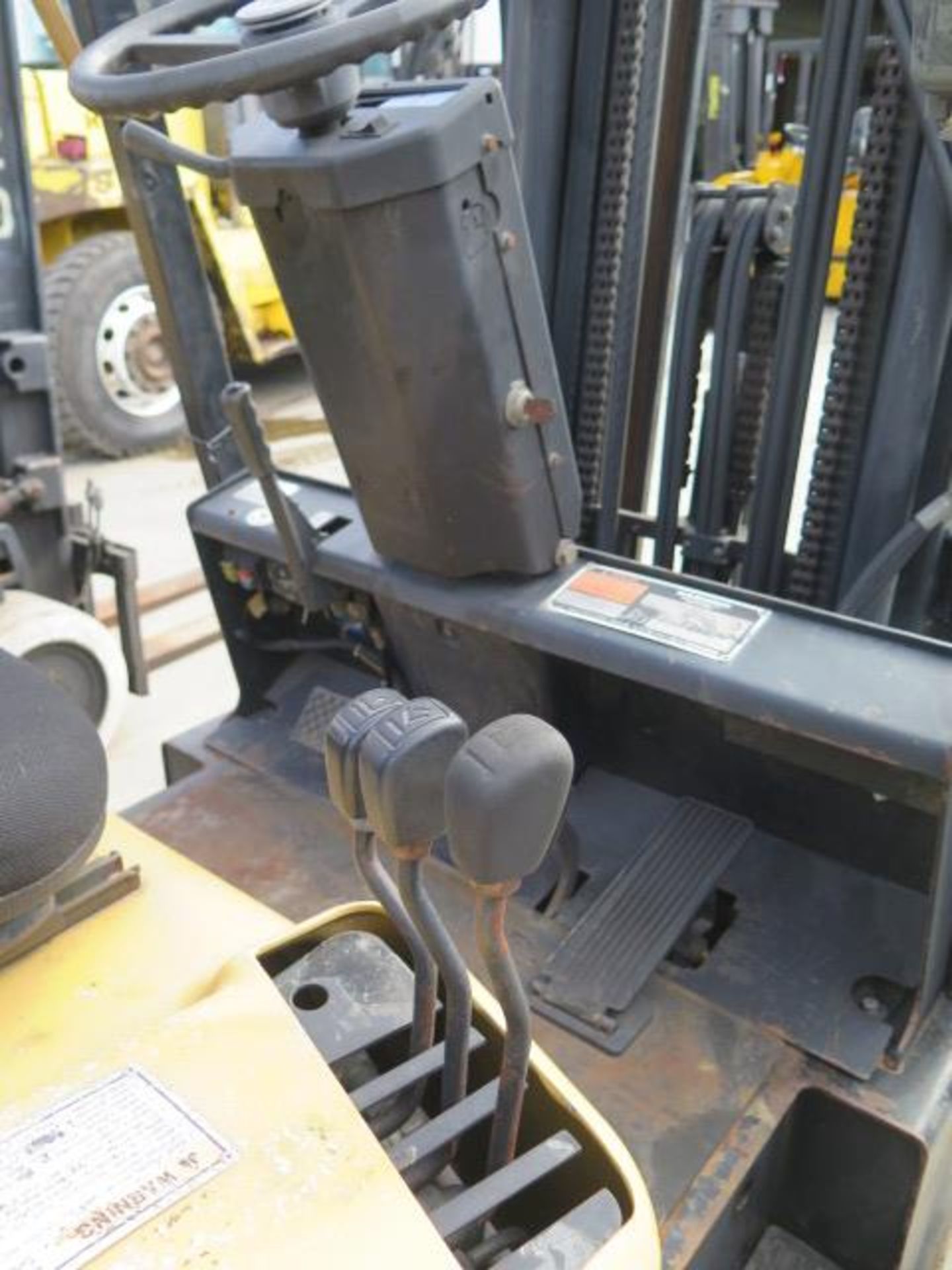 Daewoo GC25E-3 5000 Lb Cap LPG Forklift s/n CV-00823 w/ 3-Stage Mast, 186" Lift Height, Cushion - Image 7 of 10