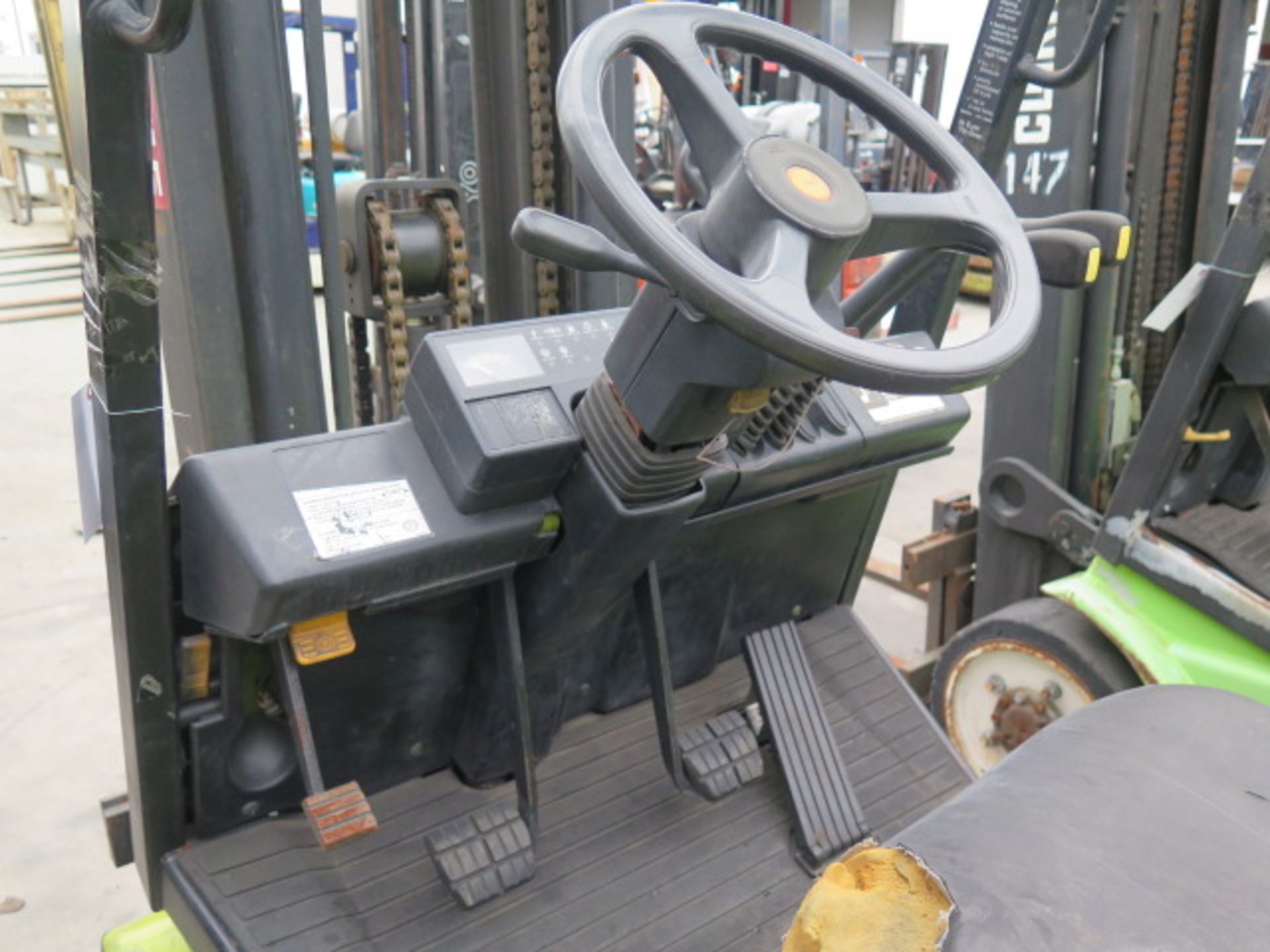 Clark CGC25 5000 Lb Cap LPG Forklift s/n C365L-0167-9521FB w/ 3-Stage Mast, 189” Lift Height, - Image 8 of 11