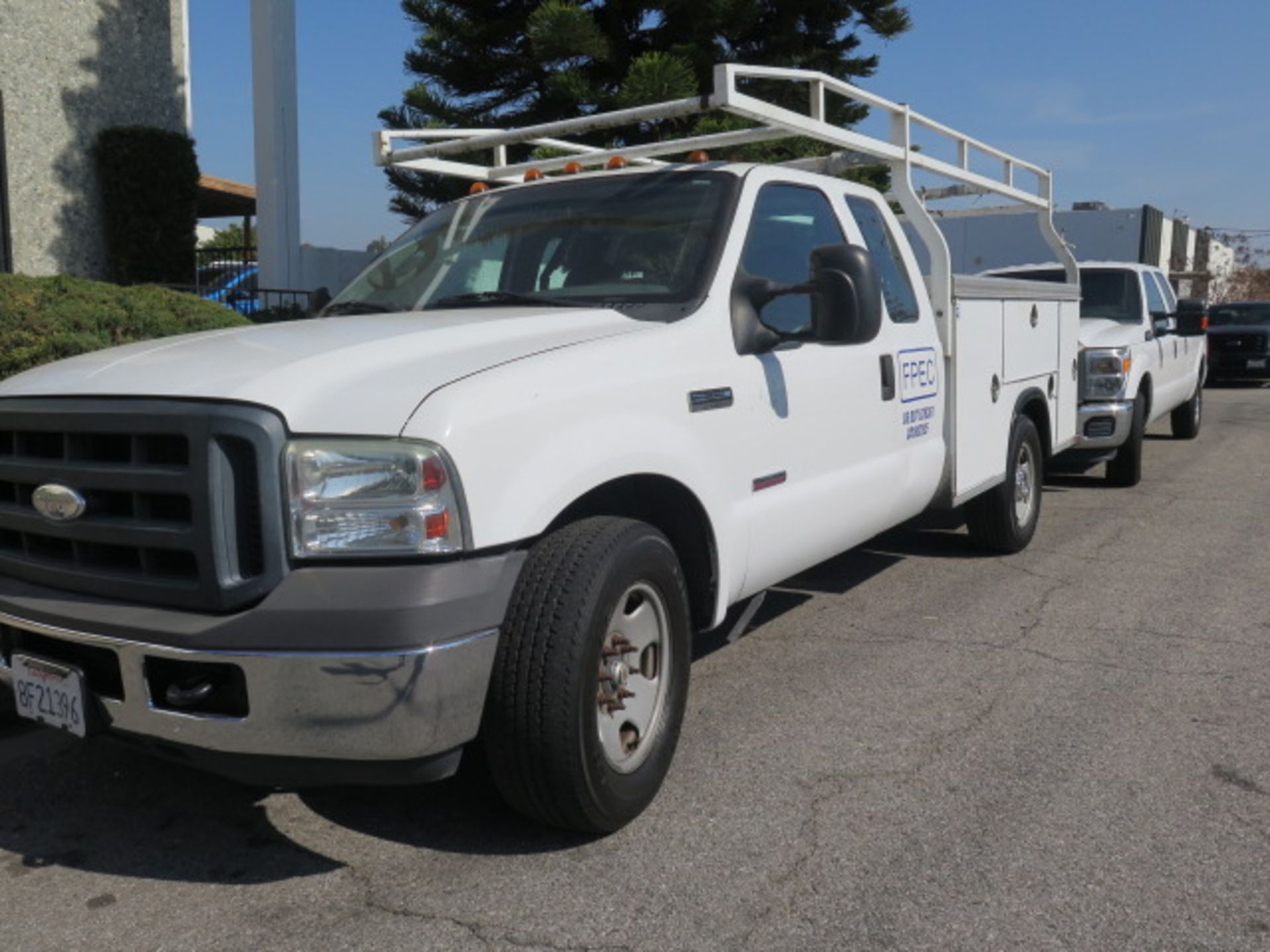 2009 Ford F-350 XL Super Duty Service Truck Lisc# 8F21396 w/ Power Stroke Turbo Diesel V8 Engine,