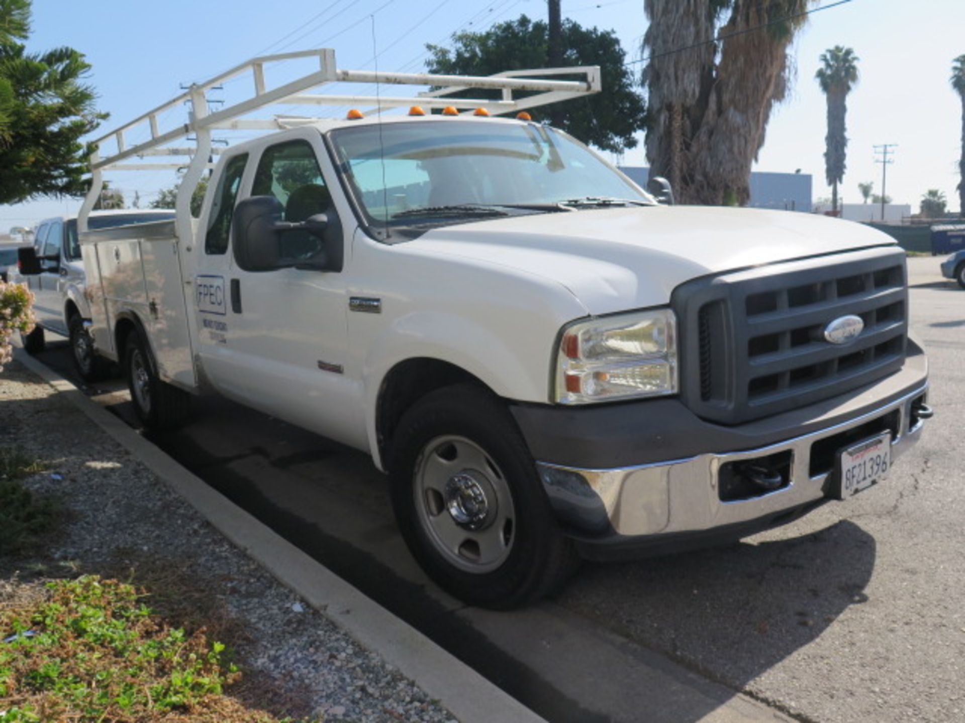 2009 Ford F-350 XL Super Duty Service Truck Lisc# 8F21396 w/ Power Stroke Turbo Diesel V8 Engine, - Image 2 of 17