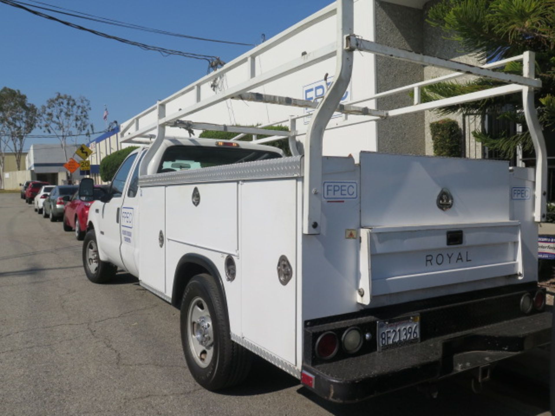 2009 Ford F-350 XL Super Duty Service Truck Lisc# 8F21396 w/ Power Stroke Turbo Diesel V8 Engine, - Image 4 of 17