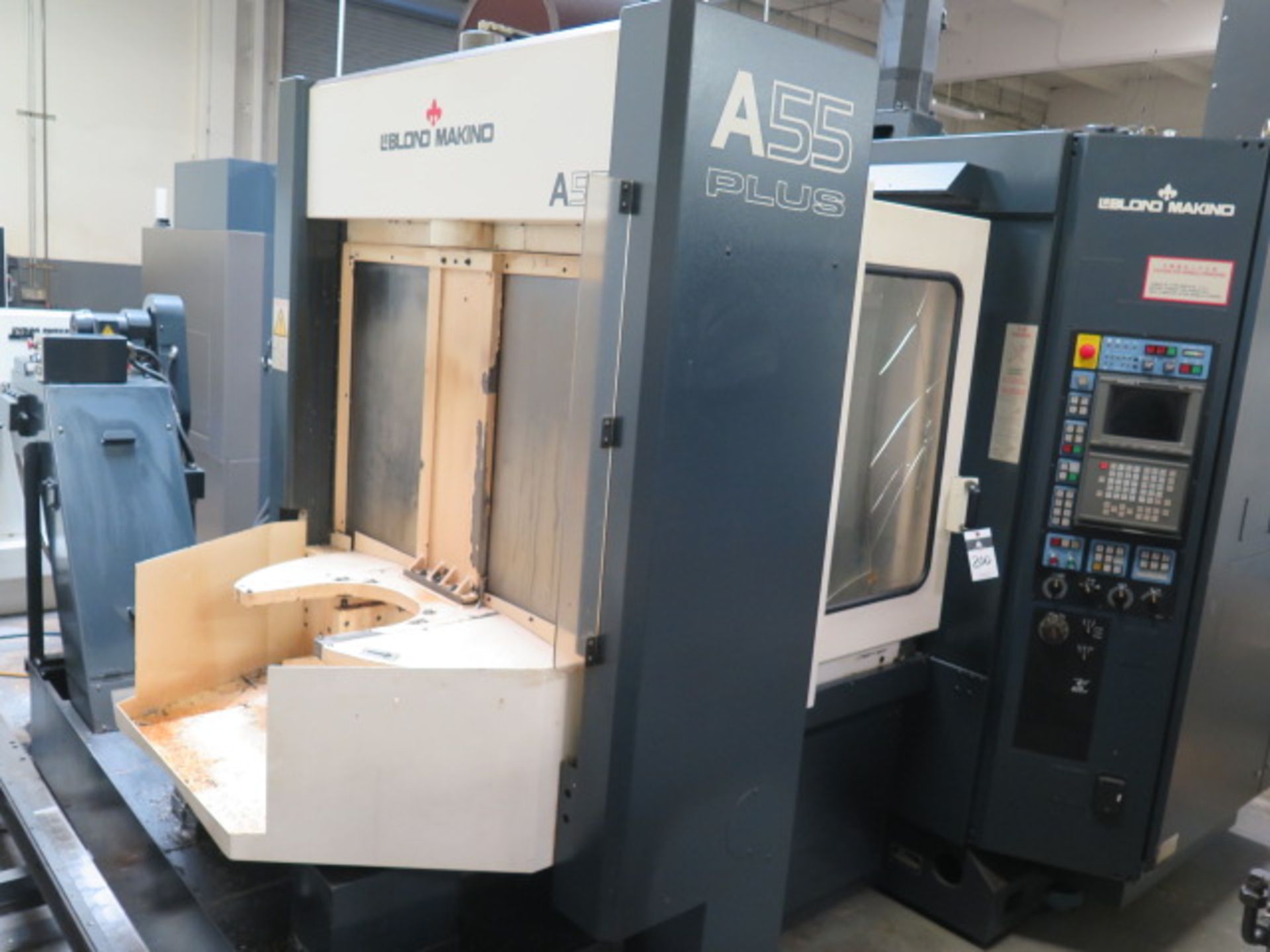 Makino A55 PLUS 4-Axis CNC Horizontal Machining Center s/n A93-442 w/ Makino Professional 3