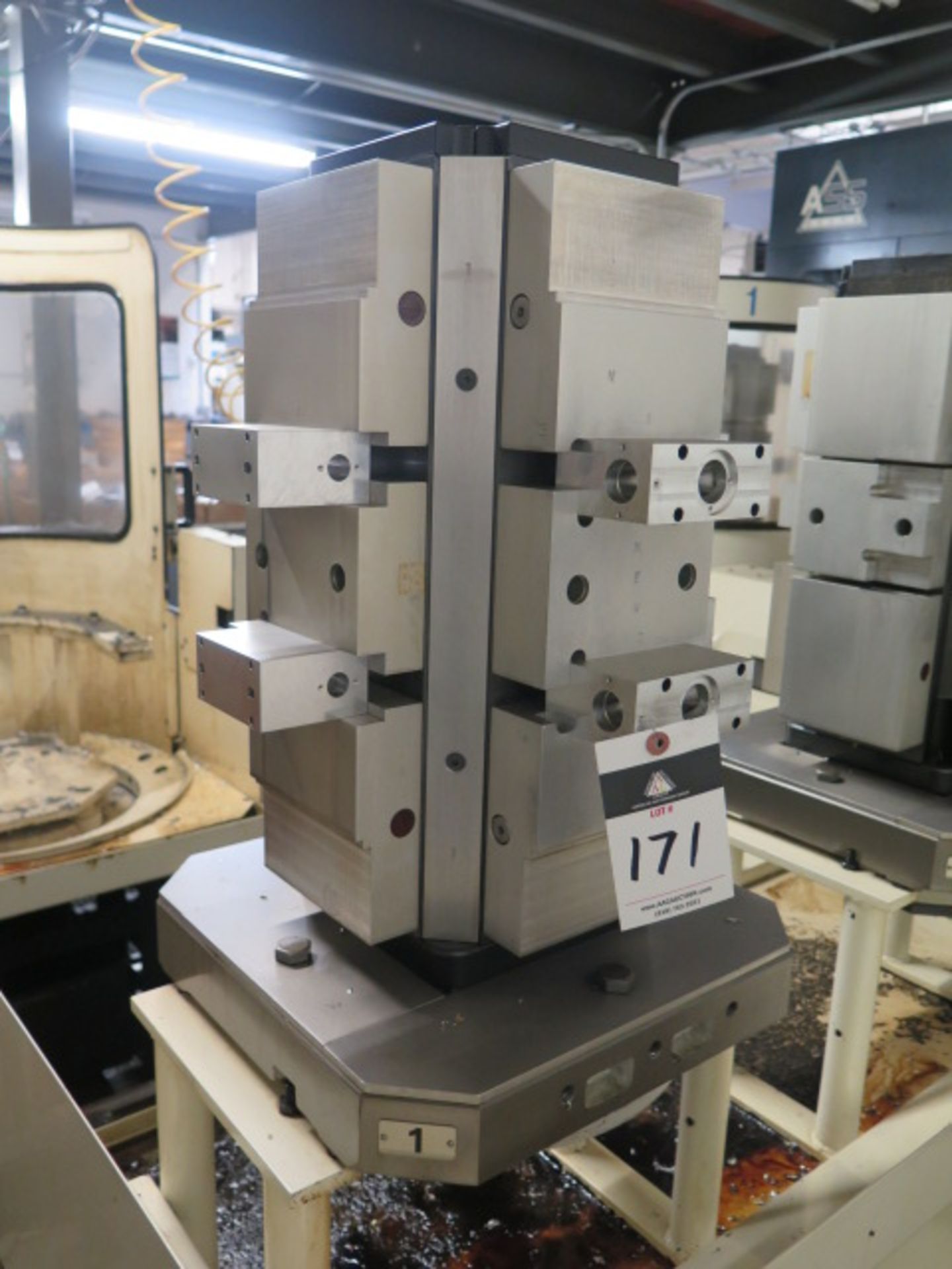 Chick 4-Position 6” Cluster Tombstone w/ Makino Pallet