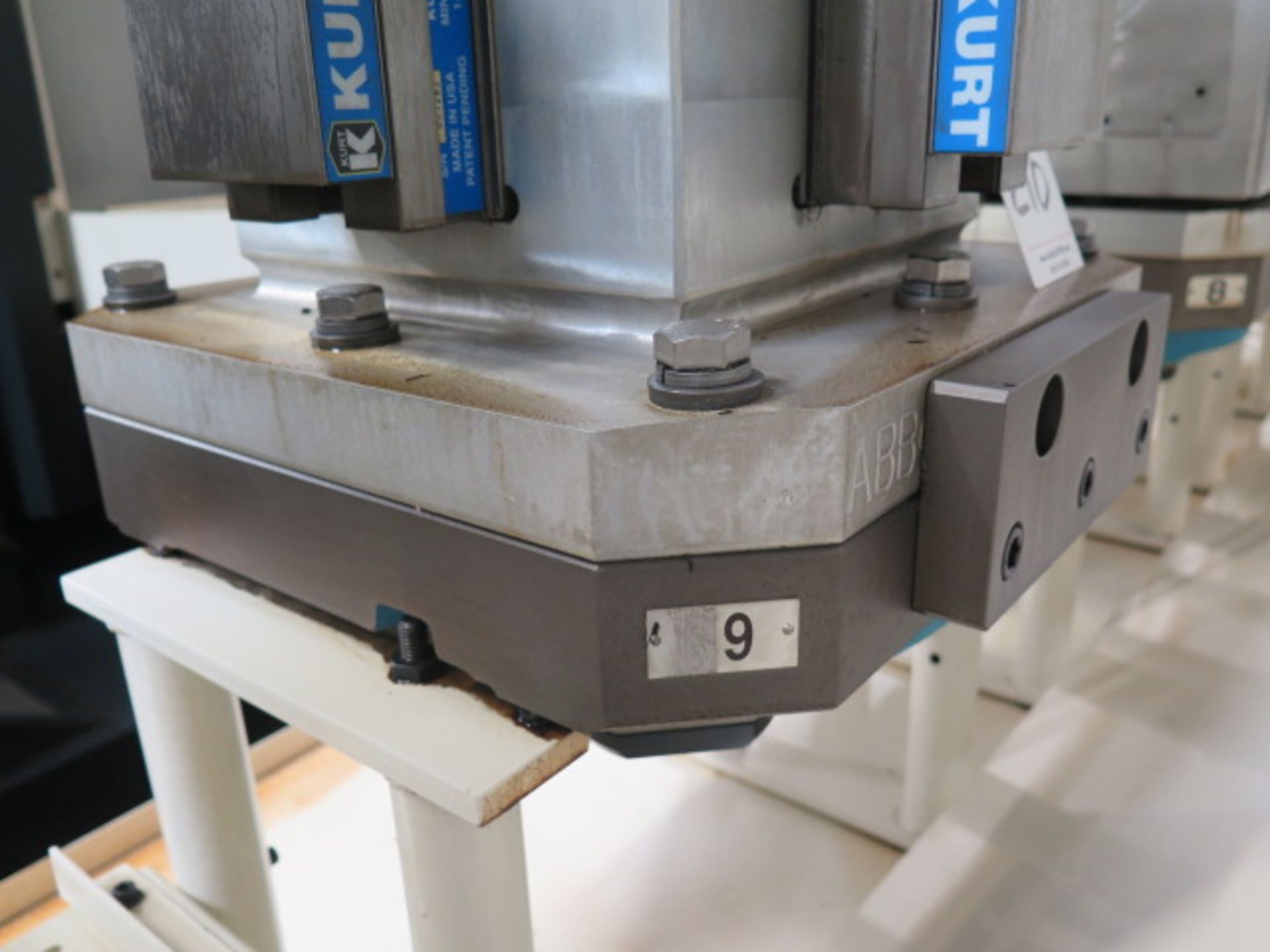 Aluminum Pallet w/ (4) Kurt 4" Double-Lock Vises and Makino Pallet - Image 4 of 4