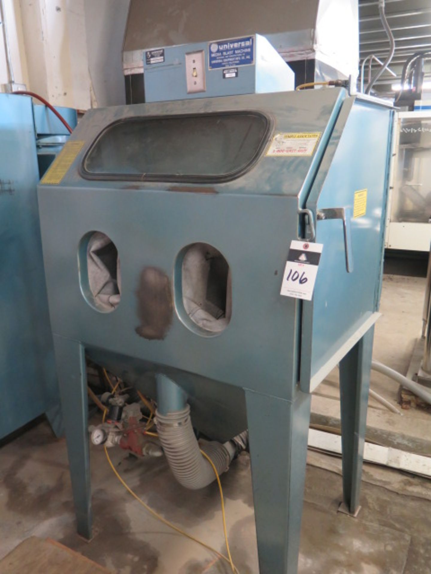 Universal Media Blast Machine w/ Dust Collector