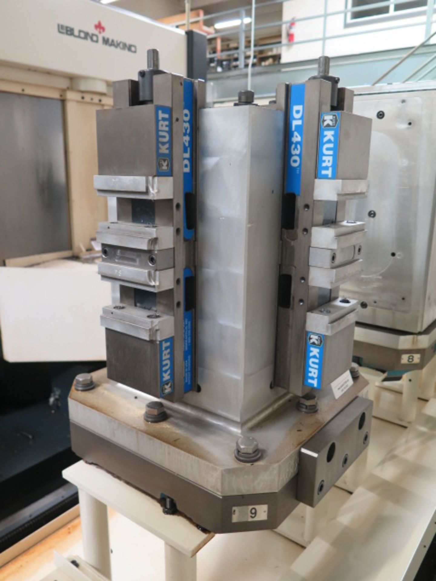 Aluminum Pallet w/ (4) Kurt 4" Double-Lock Vises and Makino Pallet - Image 2 of 4