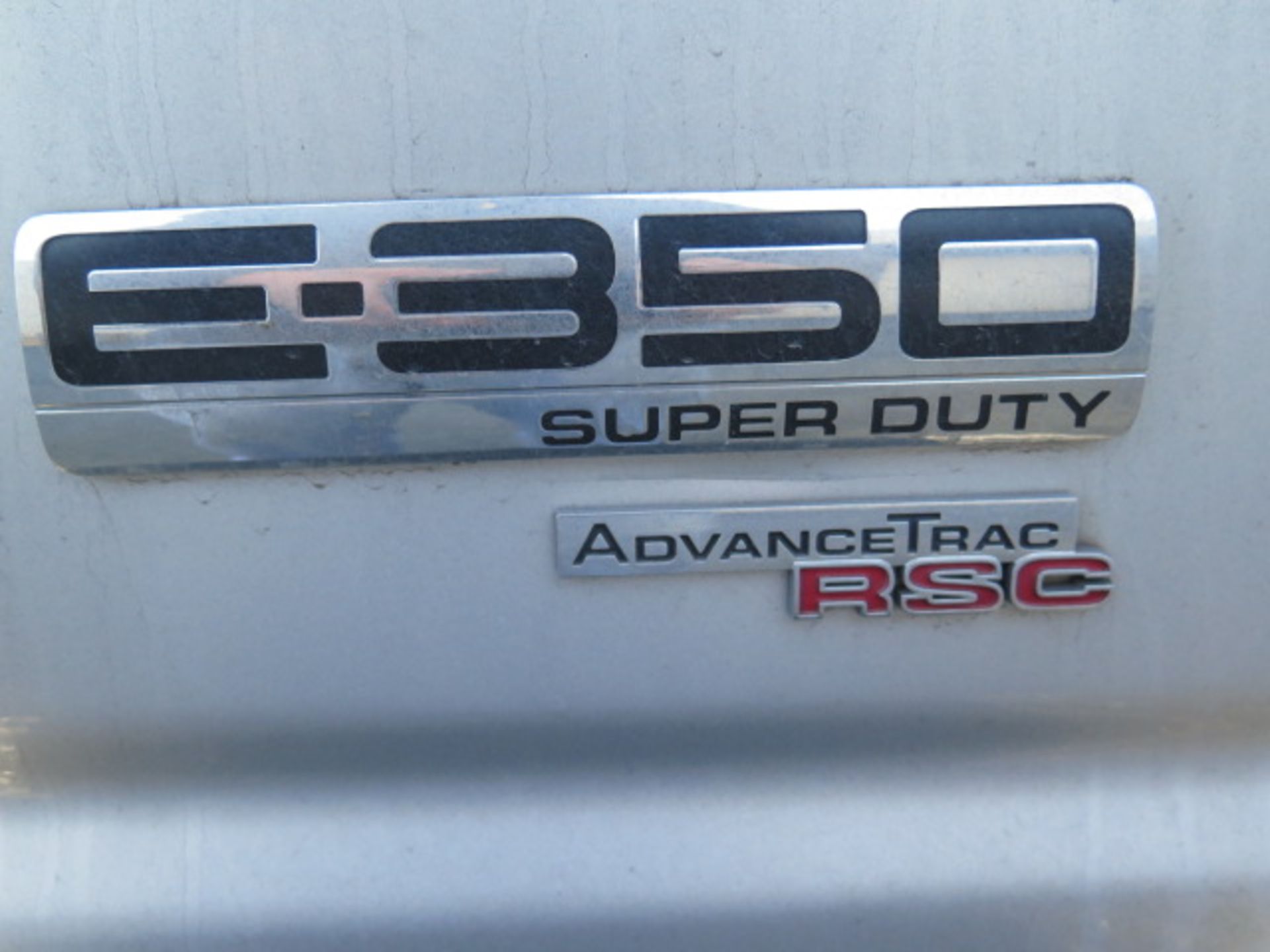 2011 Ford E-350 Super Duty Extended Length Passenger/Cargo Van Lisc# 30017C1 5.4L Flex Fuel Gas/ - Image 8 of 9
