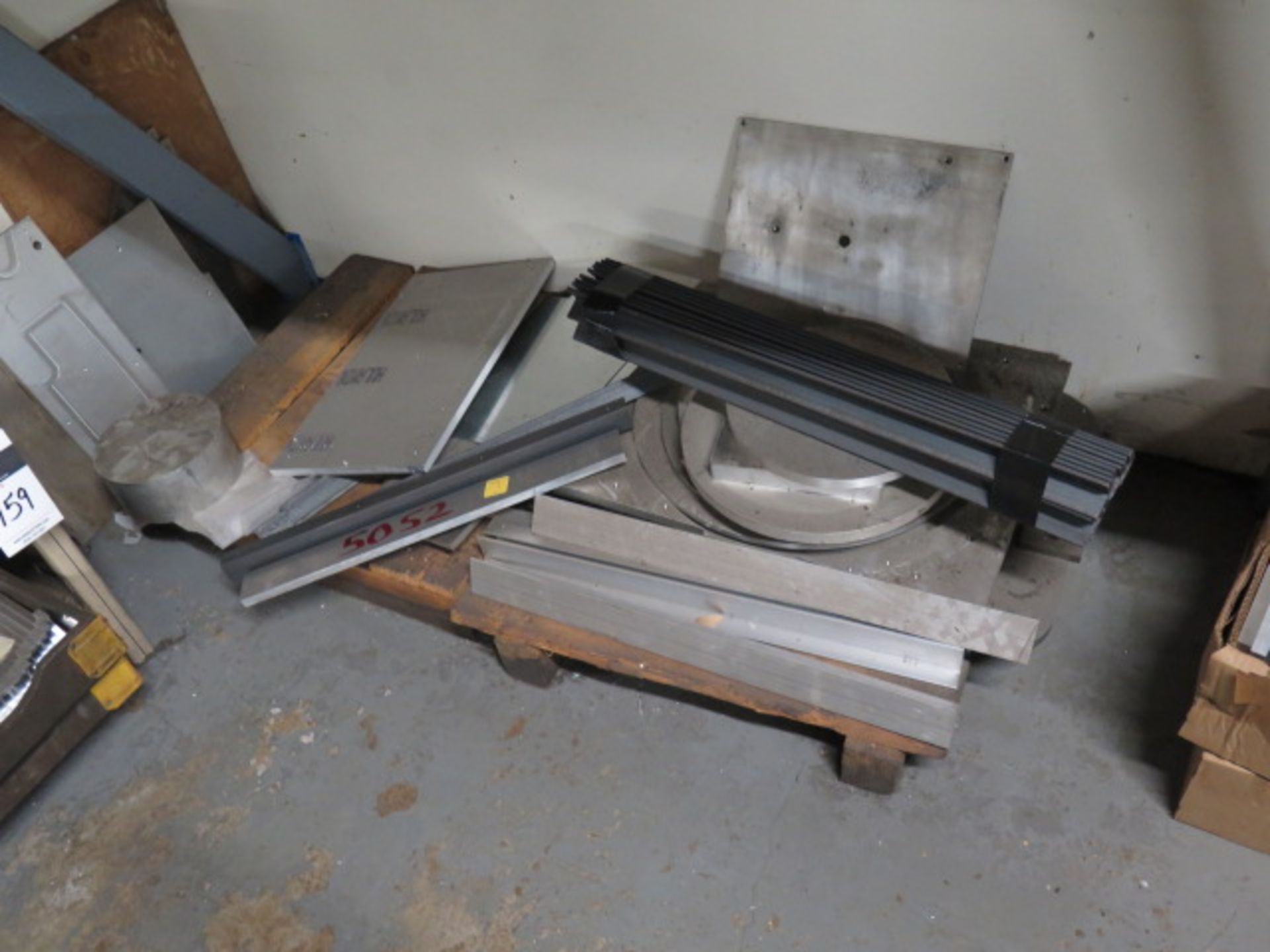 Aluminum and Steel w/ Shelves - Image 2 of 4