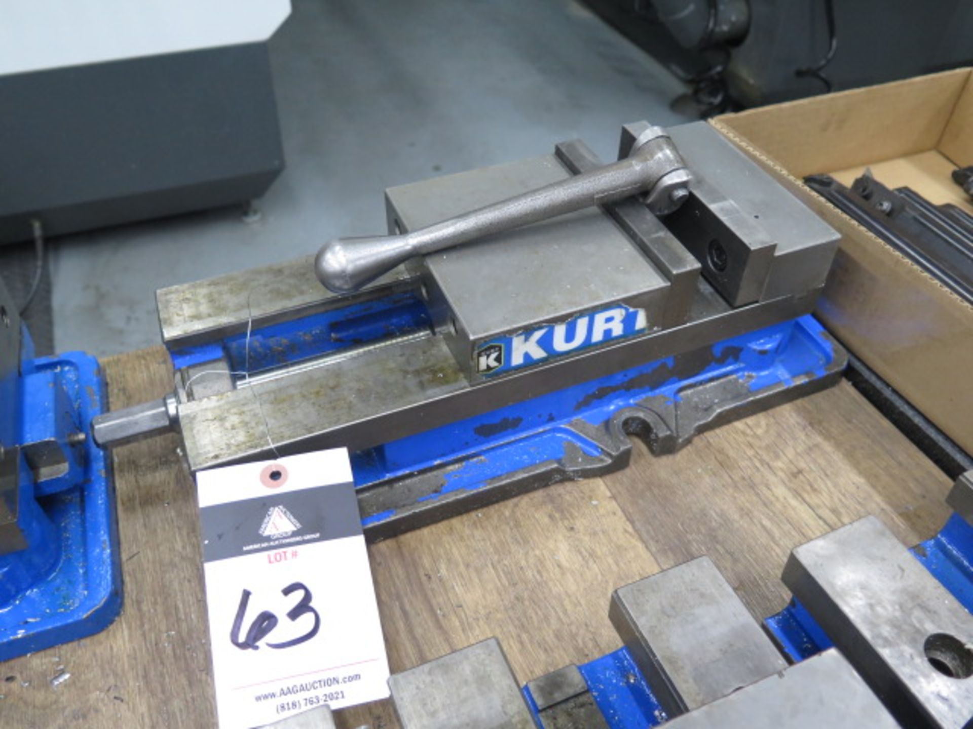 Kurt D675 6" Angle-Lock Vise