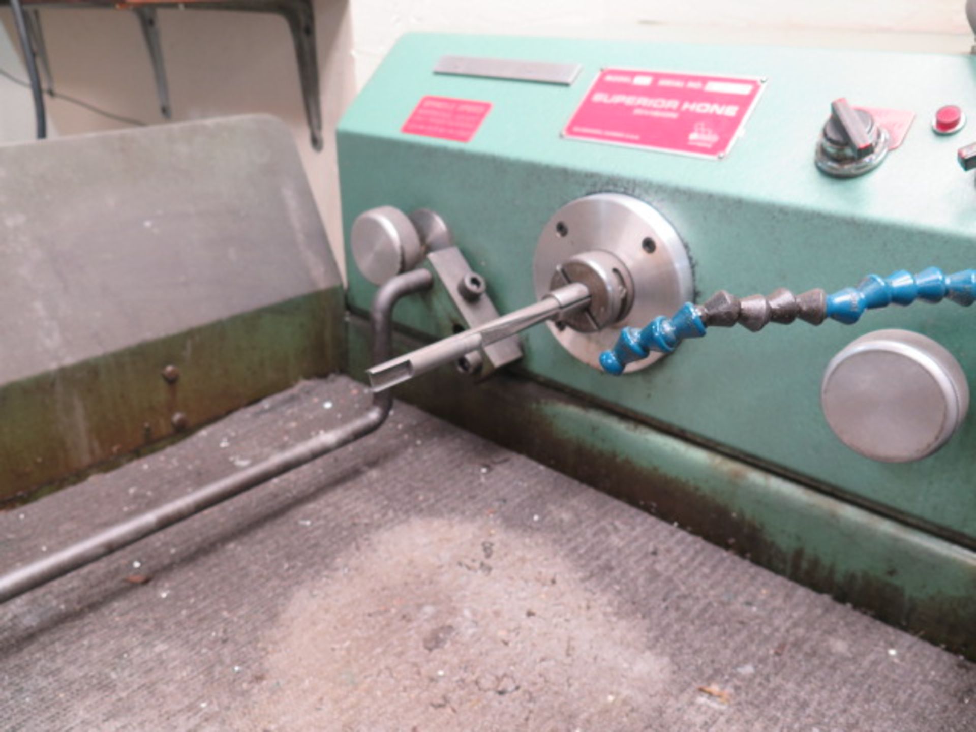 Superior Hone mdl. BHXL Bench Model Honing Machine s/n 86-066 w/ 500-1850 Adjustable RPM, Coolanf, - Image 4 of 7