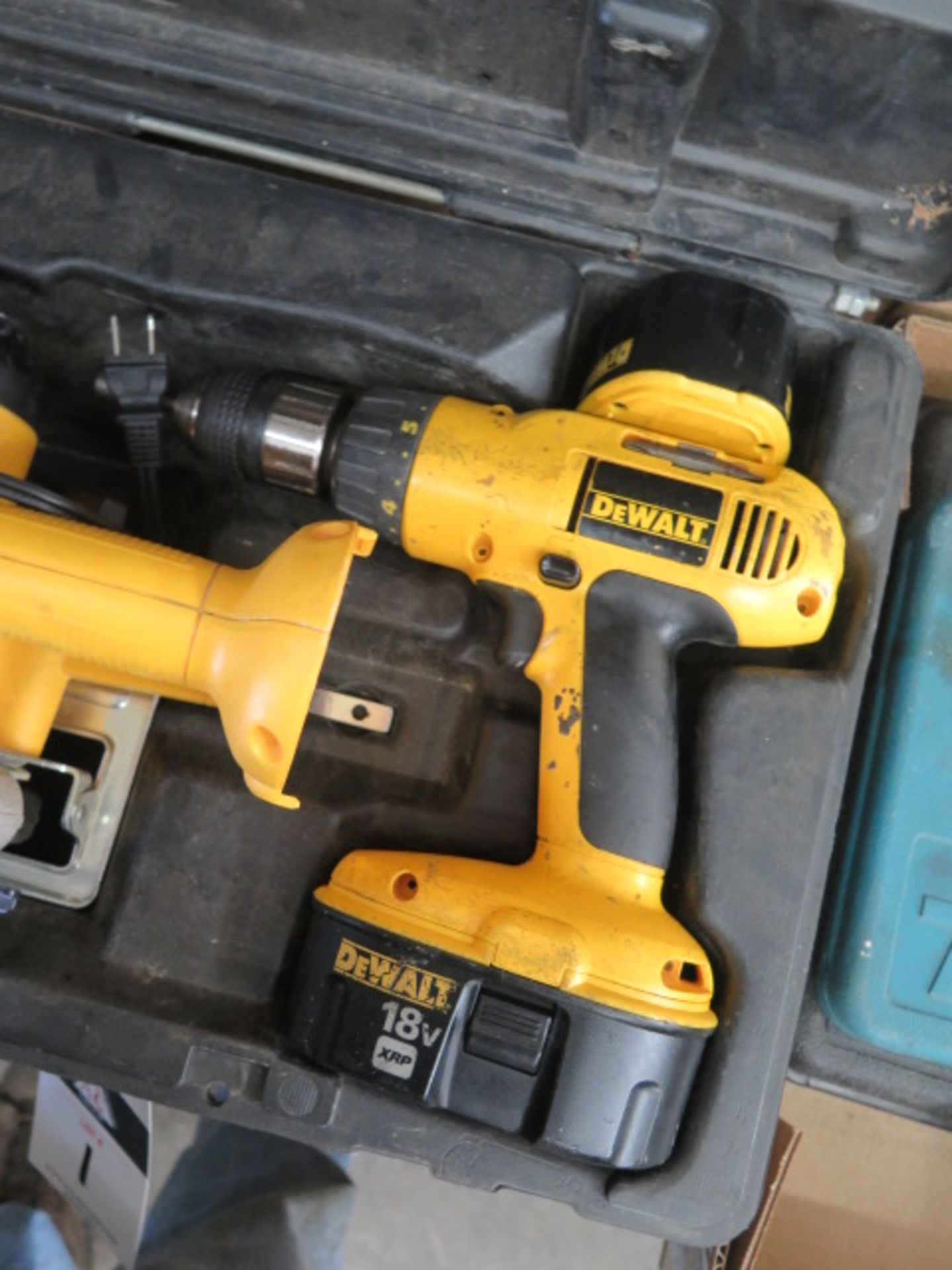 DeWalt 18Volt Cordless Saw and Drill Set - Image 3 of 4