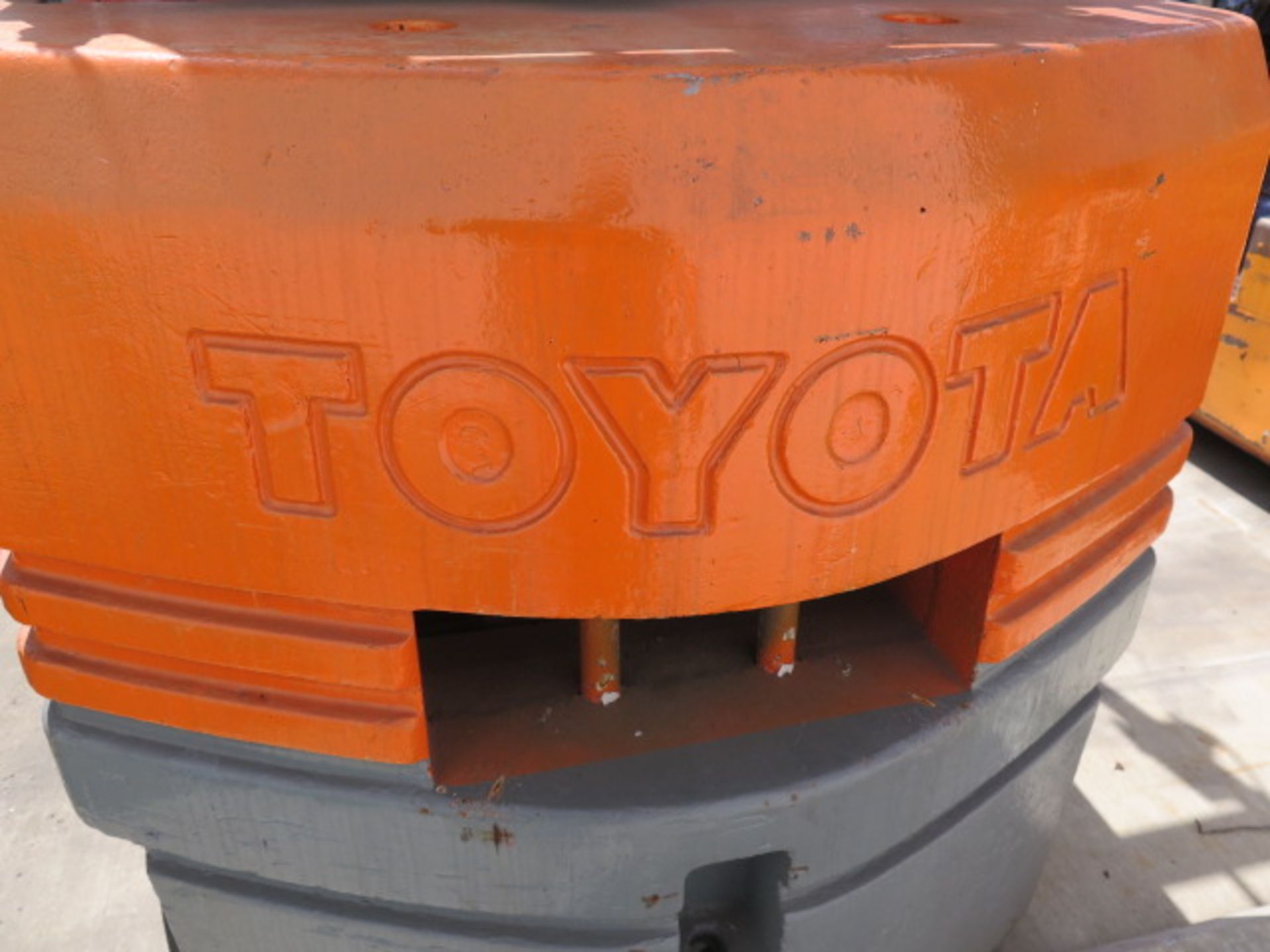 Toyota 5FGC25 5000 Lb Cap LPG Forklift s/n 5FGCU25-84777 w/ 3-Stage Mast, 169" Lift Height, - Image 4 of 12