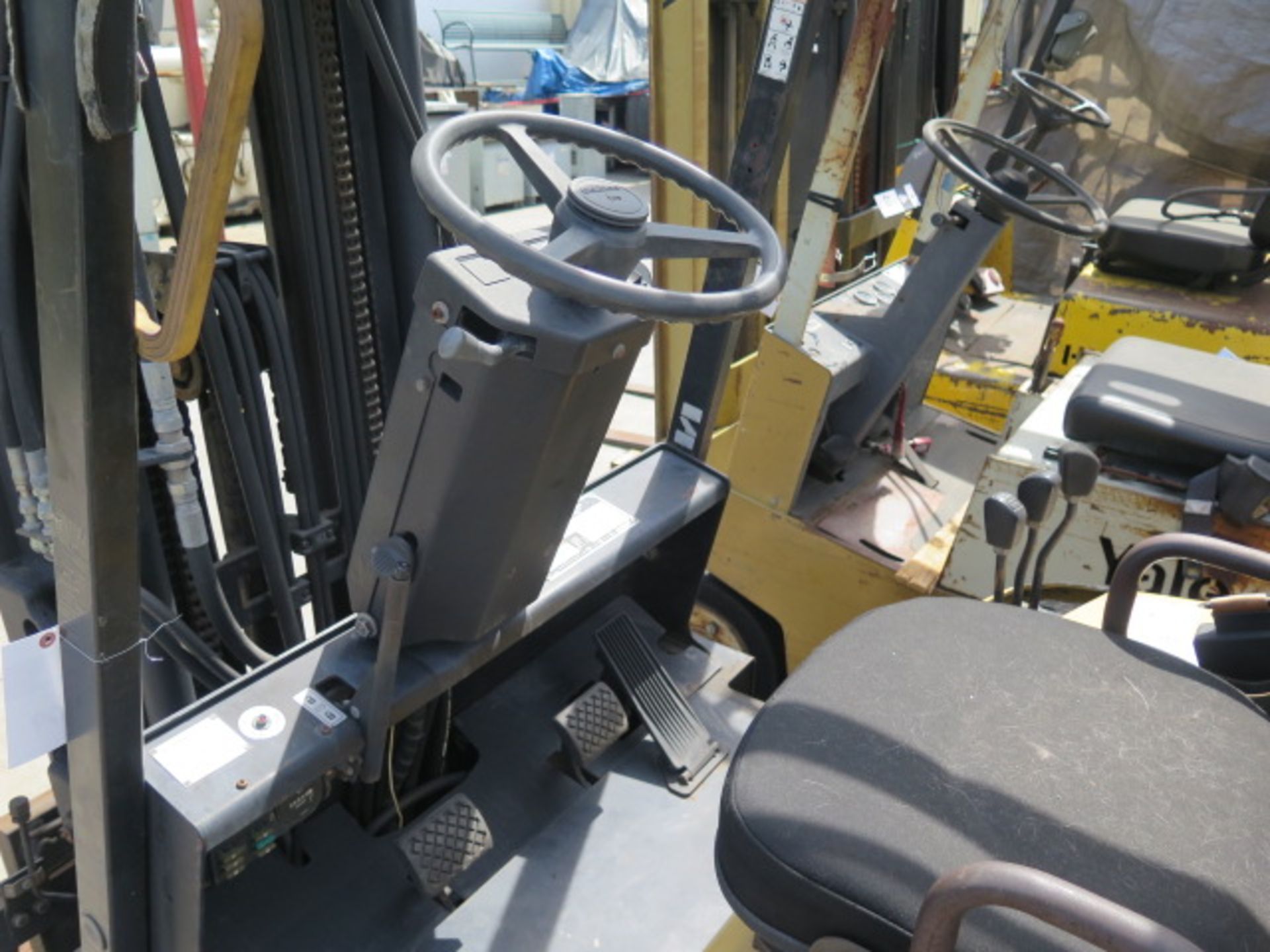 Daewoo GC25E-3 5000 Lb Cap LPG Forklift s/n CV-00847 w/ 3-Stage Mast, 186" Lift Height, Cushion - Image 8 of 11