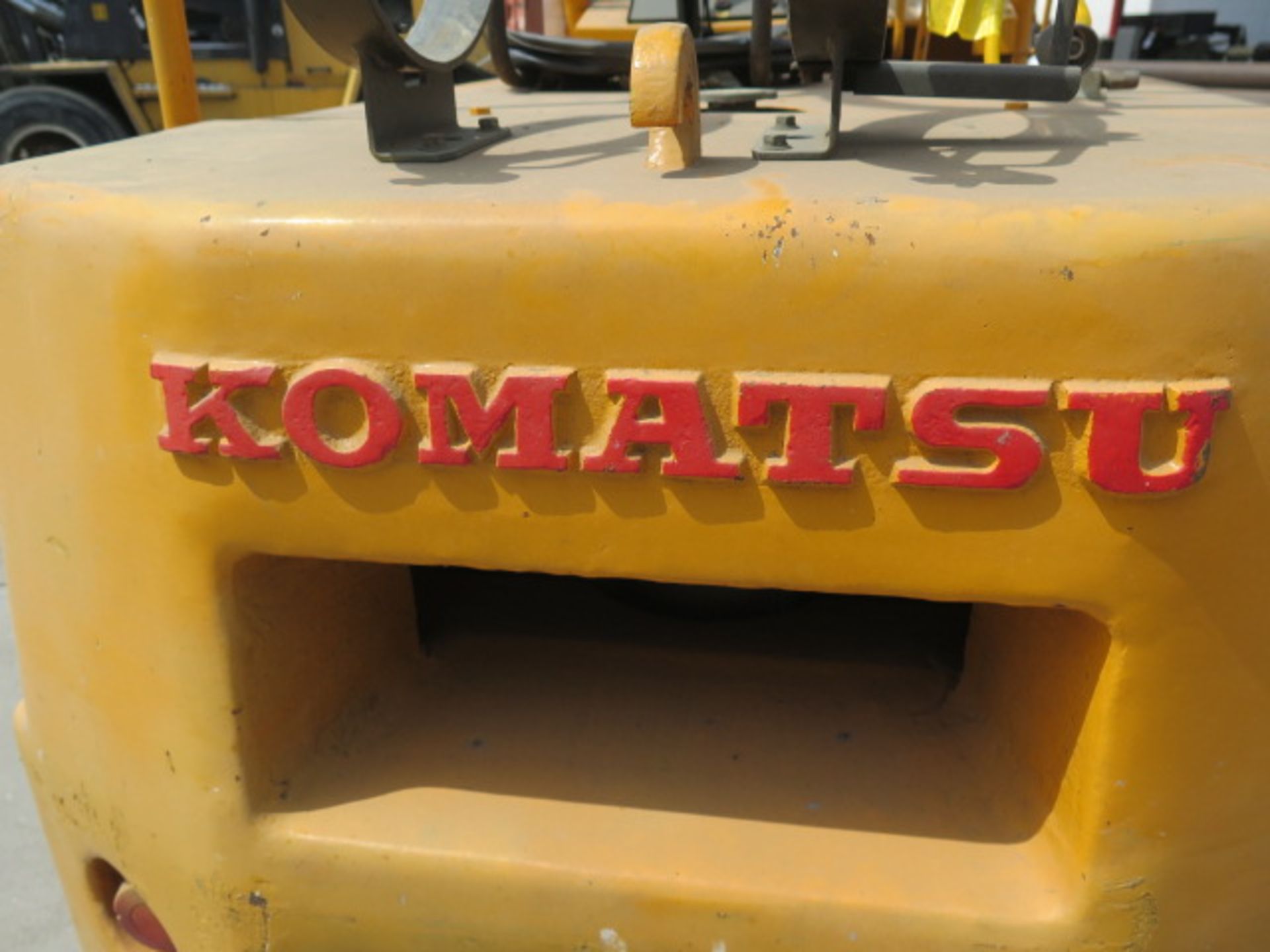 Komatsu FG25-6 5000 Ln Cap LPG Forklift s/n 70623 w/ 2-Stage Mast, Pneumatic Yard Tires - Image 4 of 13