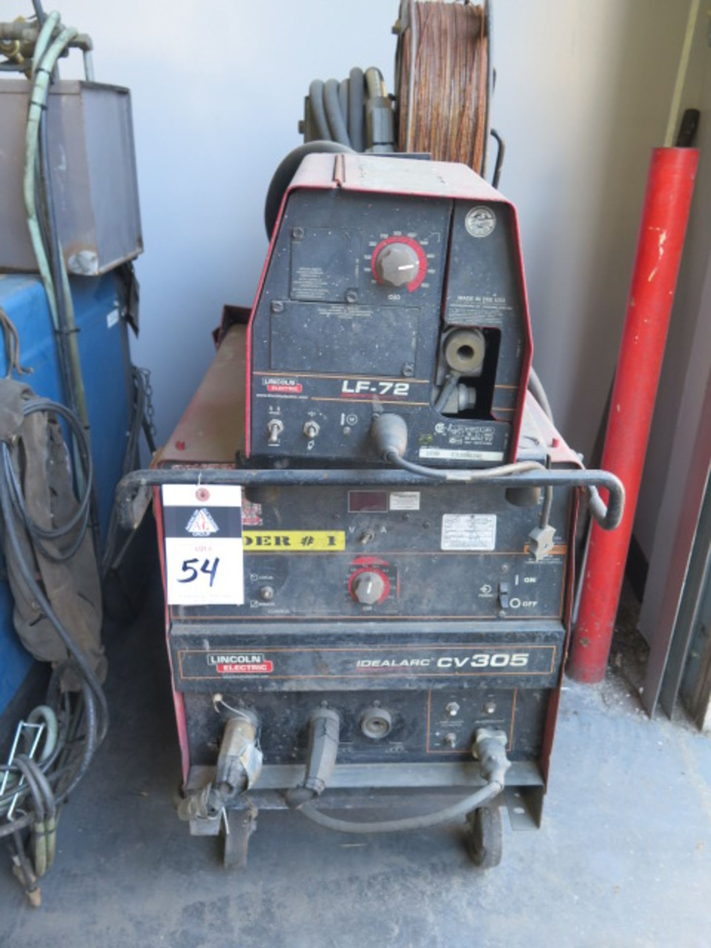 Lincoln Idealarc CV-305 Arc Welding Power Source w/ Lincoln LF-72 Wire Feeder