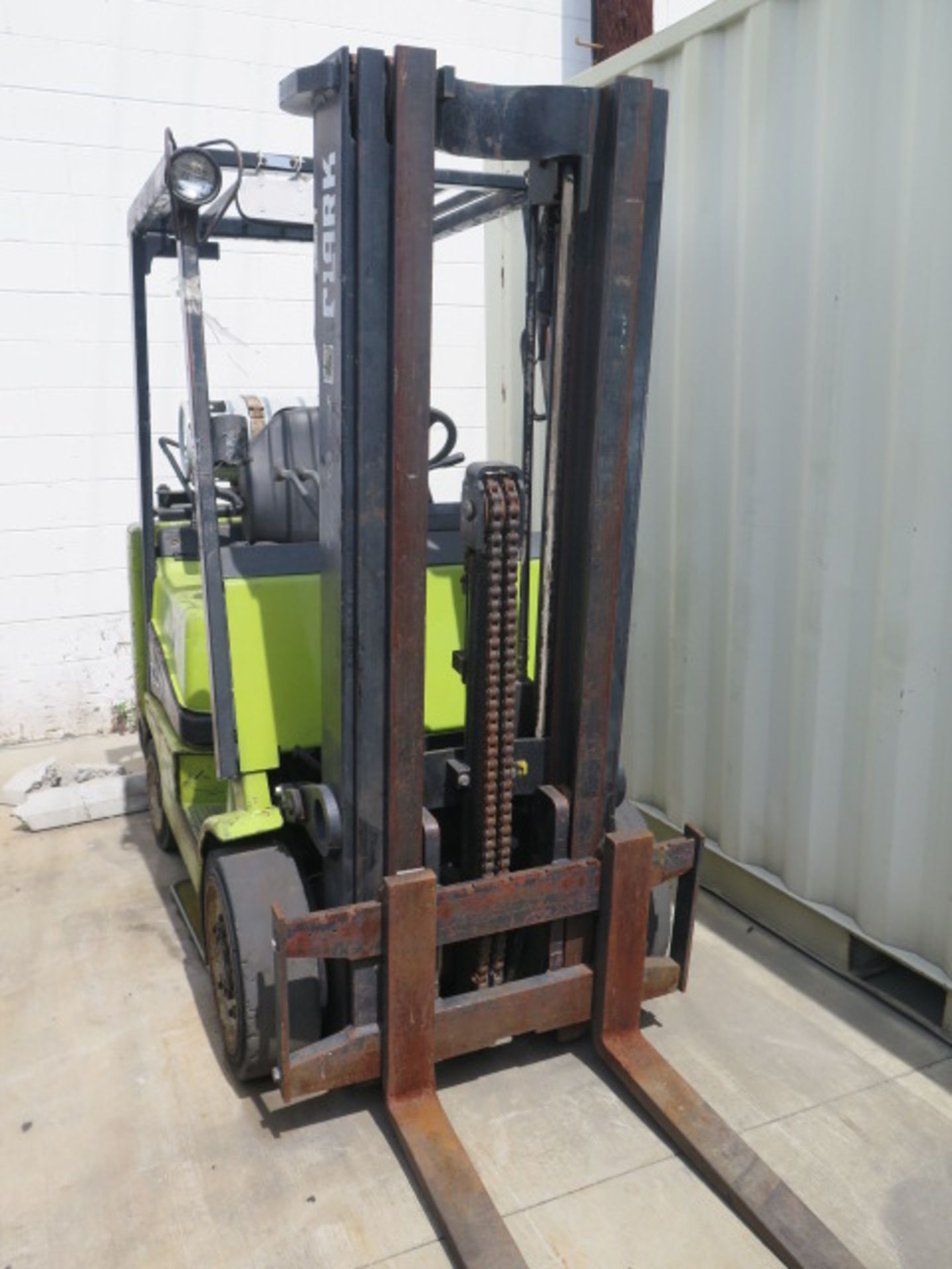 Clark CGC25 5000 Lb Cap LPG Forklift s/n C365L-0863-9464FB w/ 3-Stage Mast, 189” Lift Height, - Image 5 of 11