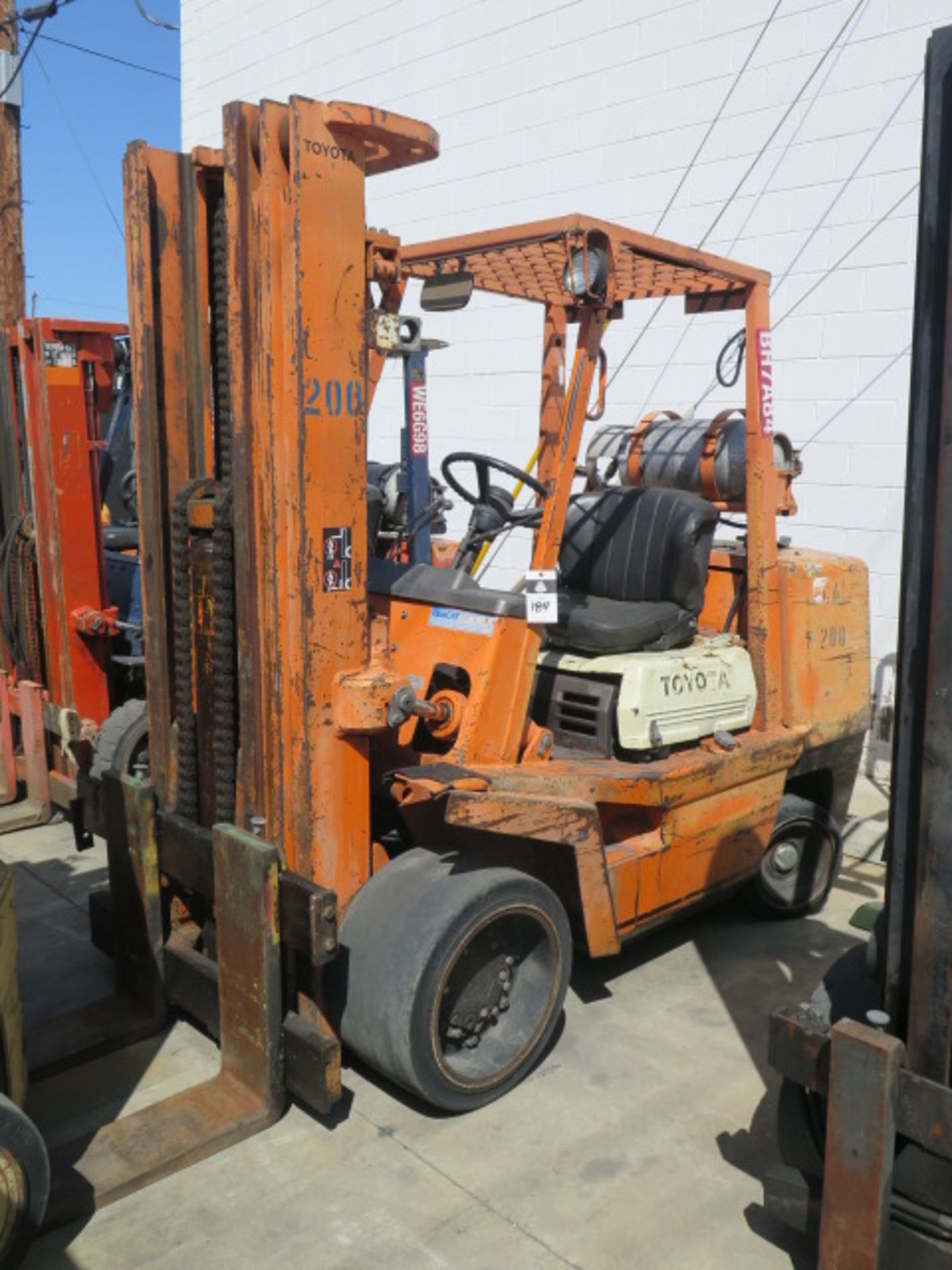 Toyota FGC45 10,000 Lb Cap LPG Forklift s/n FGC45-11200 w/ 3-Stage Mast 169" Lift Height, Cushion